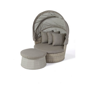 Innovators Santorini Rattan Single Daybed with Foot Rest