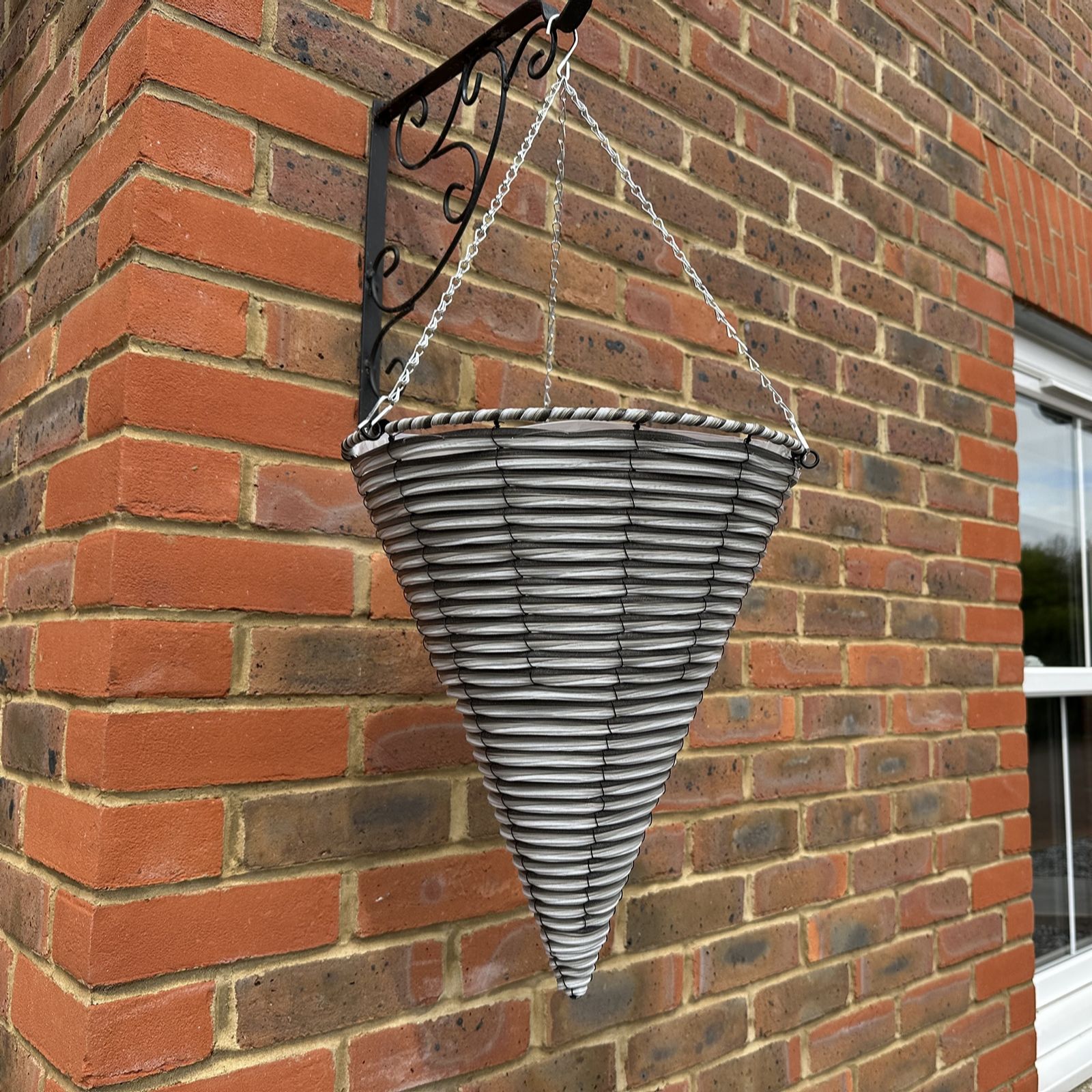 Grumpy Gardener Set of 2 Coloured Conical Hanging Baskets
