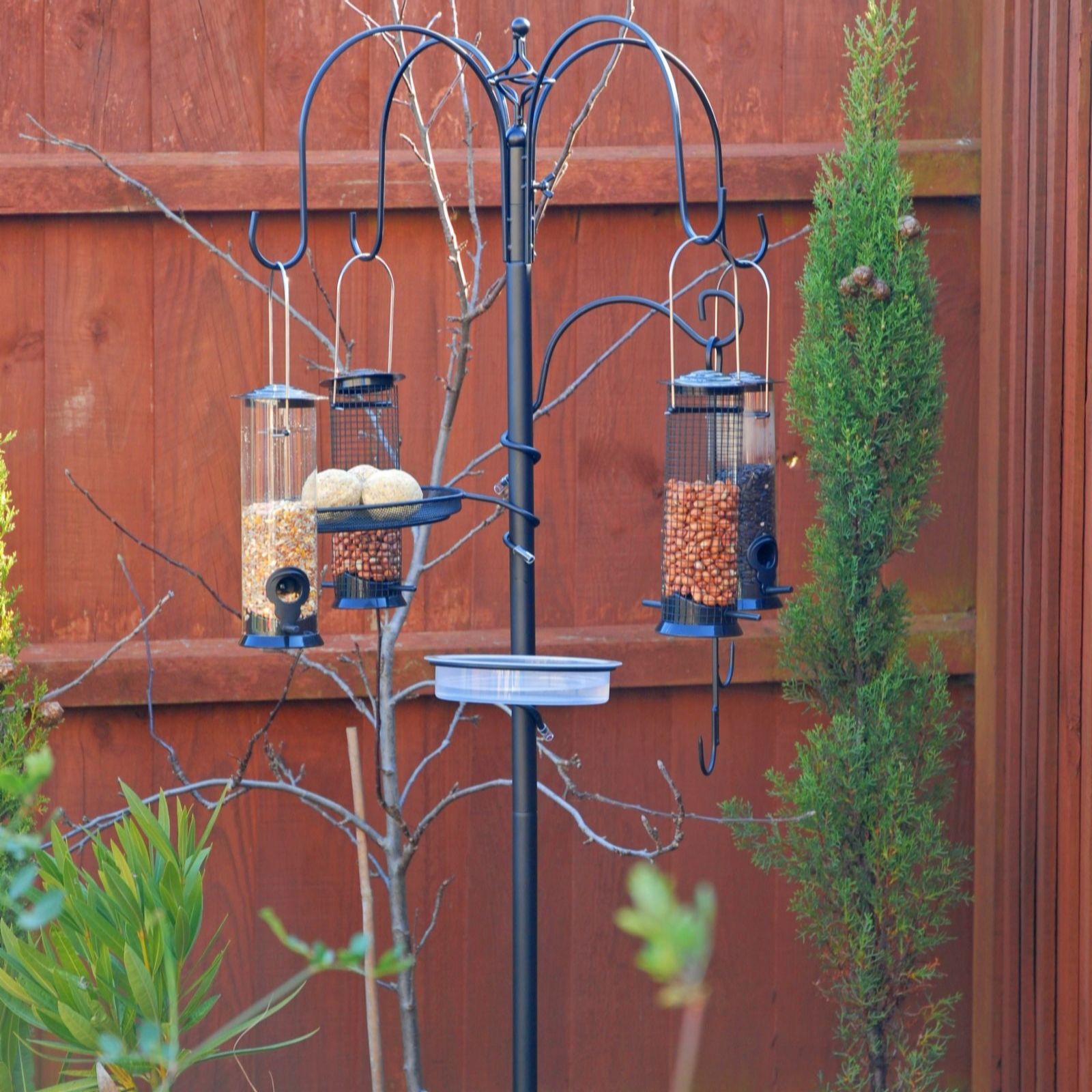 Thompson & Morgan Bird Feeding Station With 4 Birdfeeders