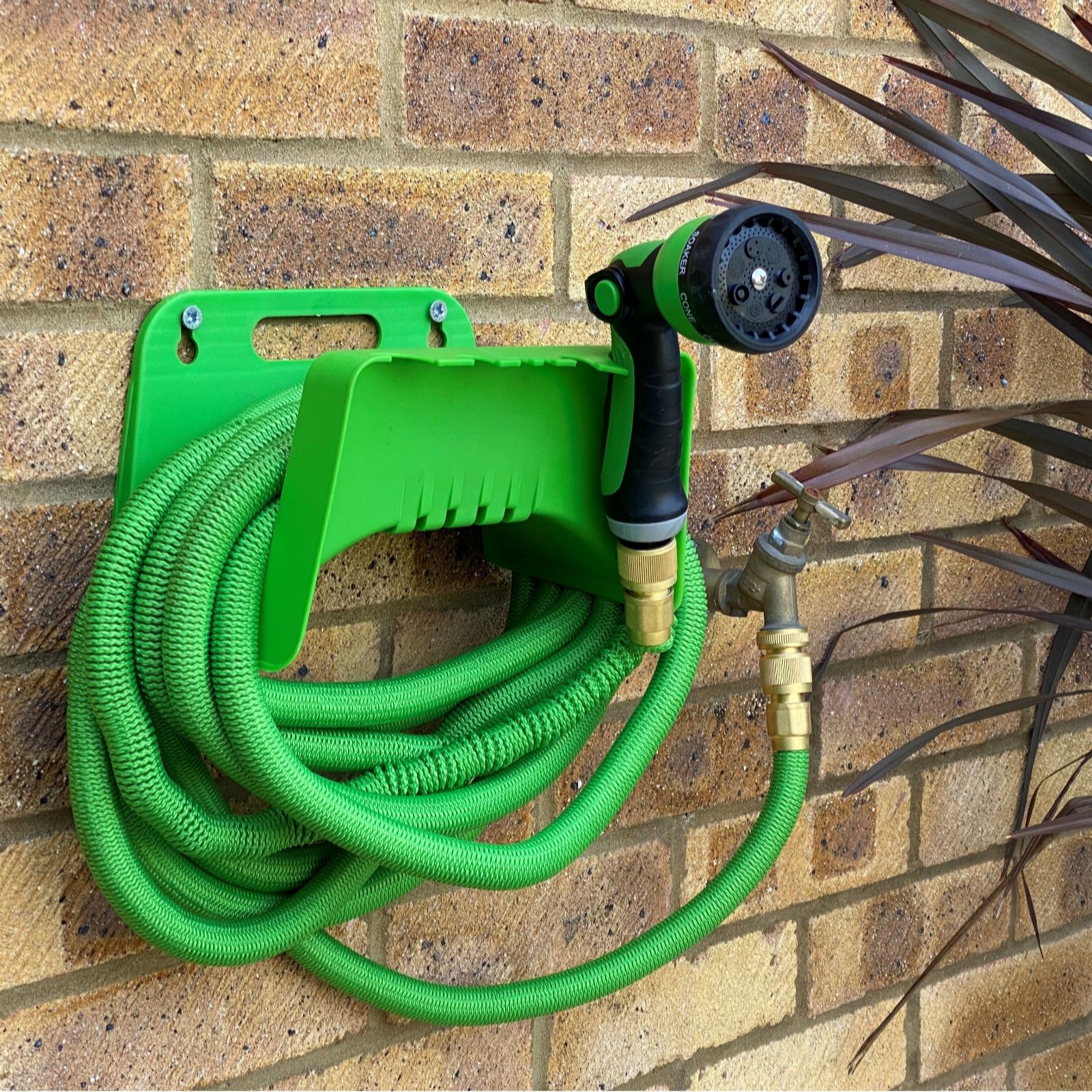 30m Hose Pipe With Starter Nozzle Grab A Bargain Before They All Go 