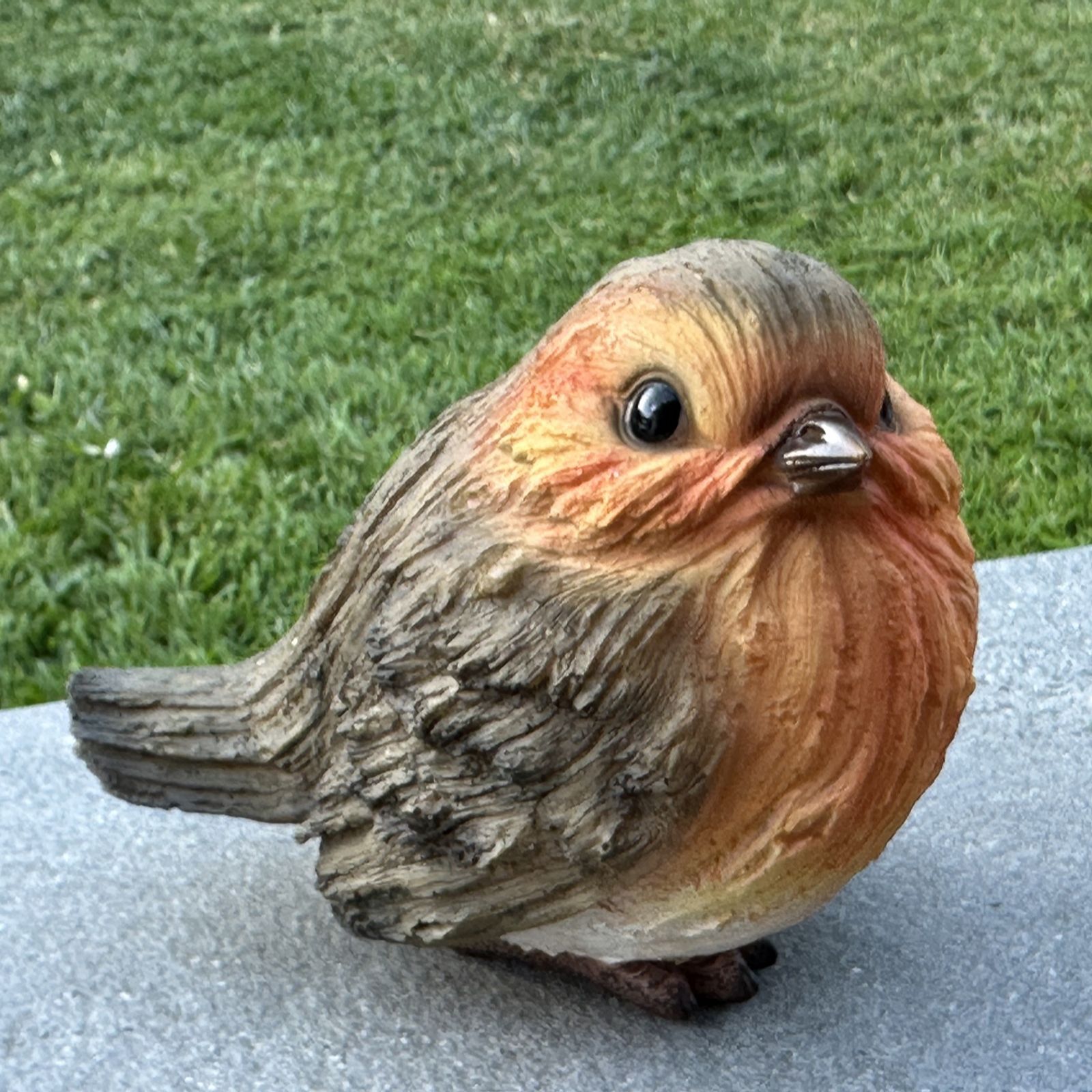 Grumpy Gardener Resin Robin Statue