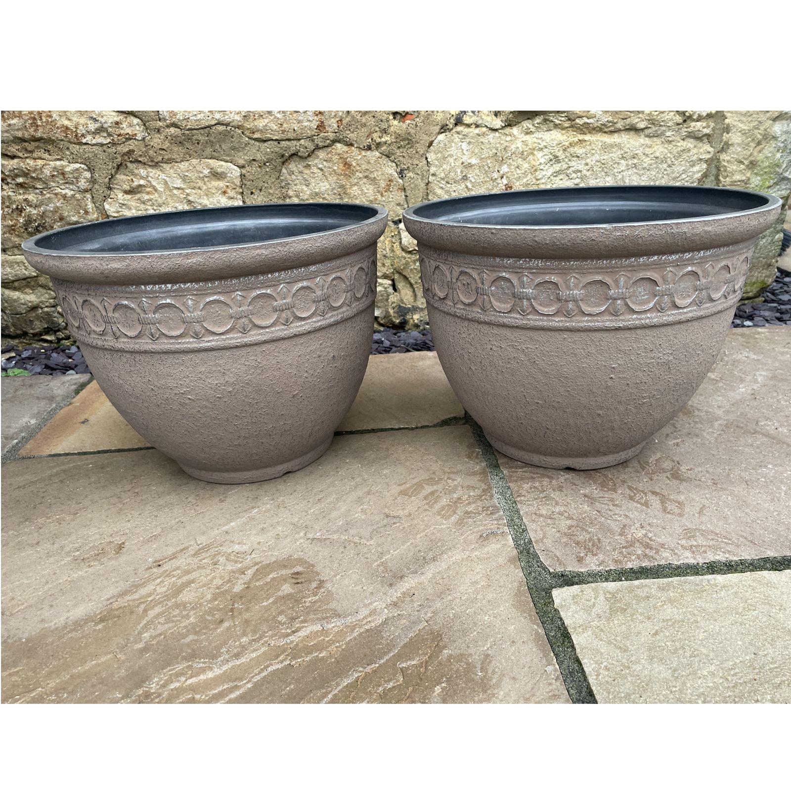 Plants2Gardens Stone Latimer Planter Pair