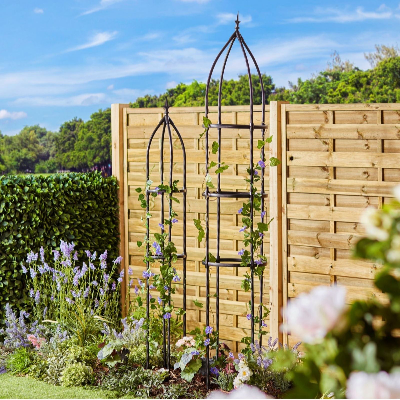 Thompson & Morgan Black Metal Garden Obelisk 2.2m x 2