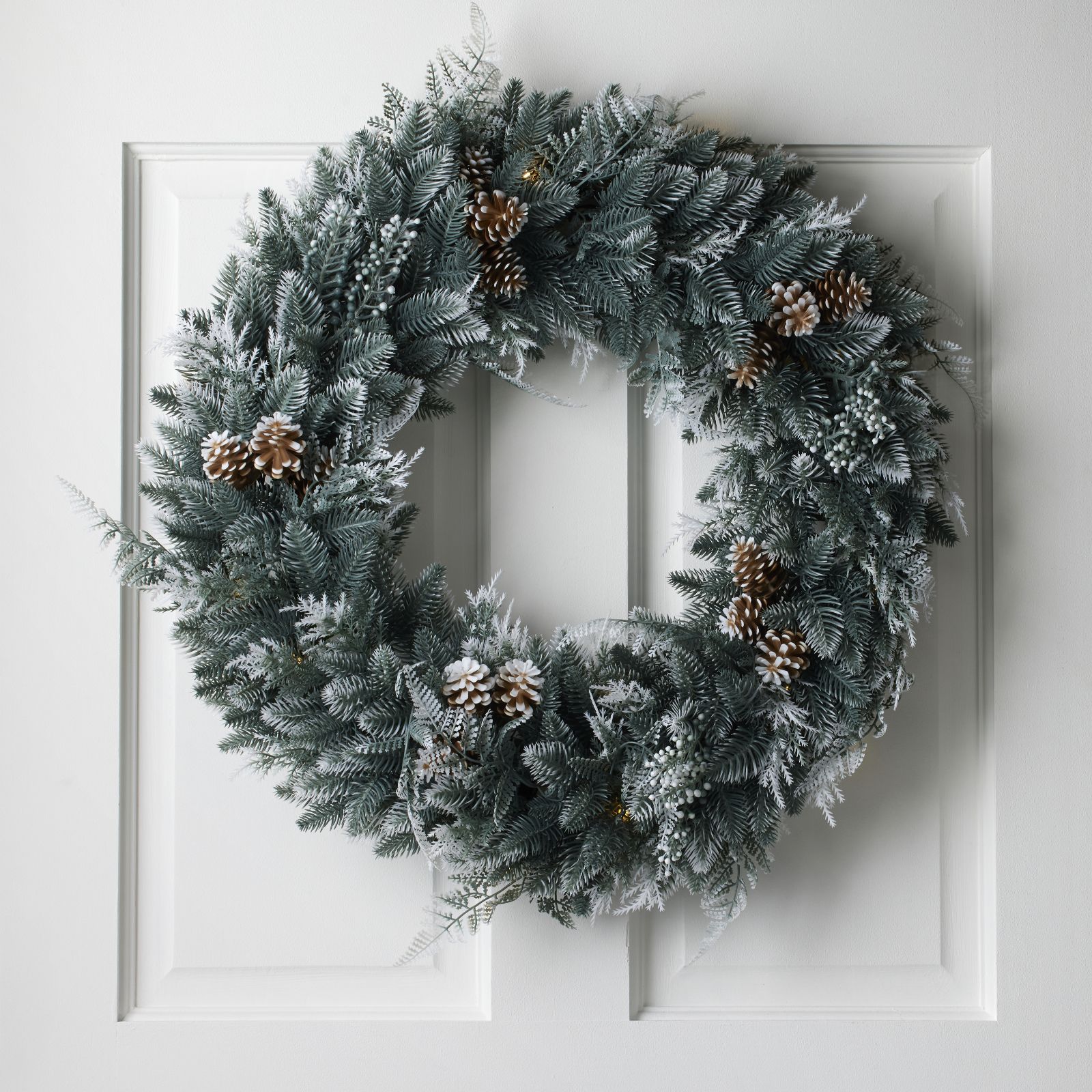Garden Stories 'Dress Your Door Collection' 60cm Pre-Lit Outdoor Wreath