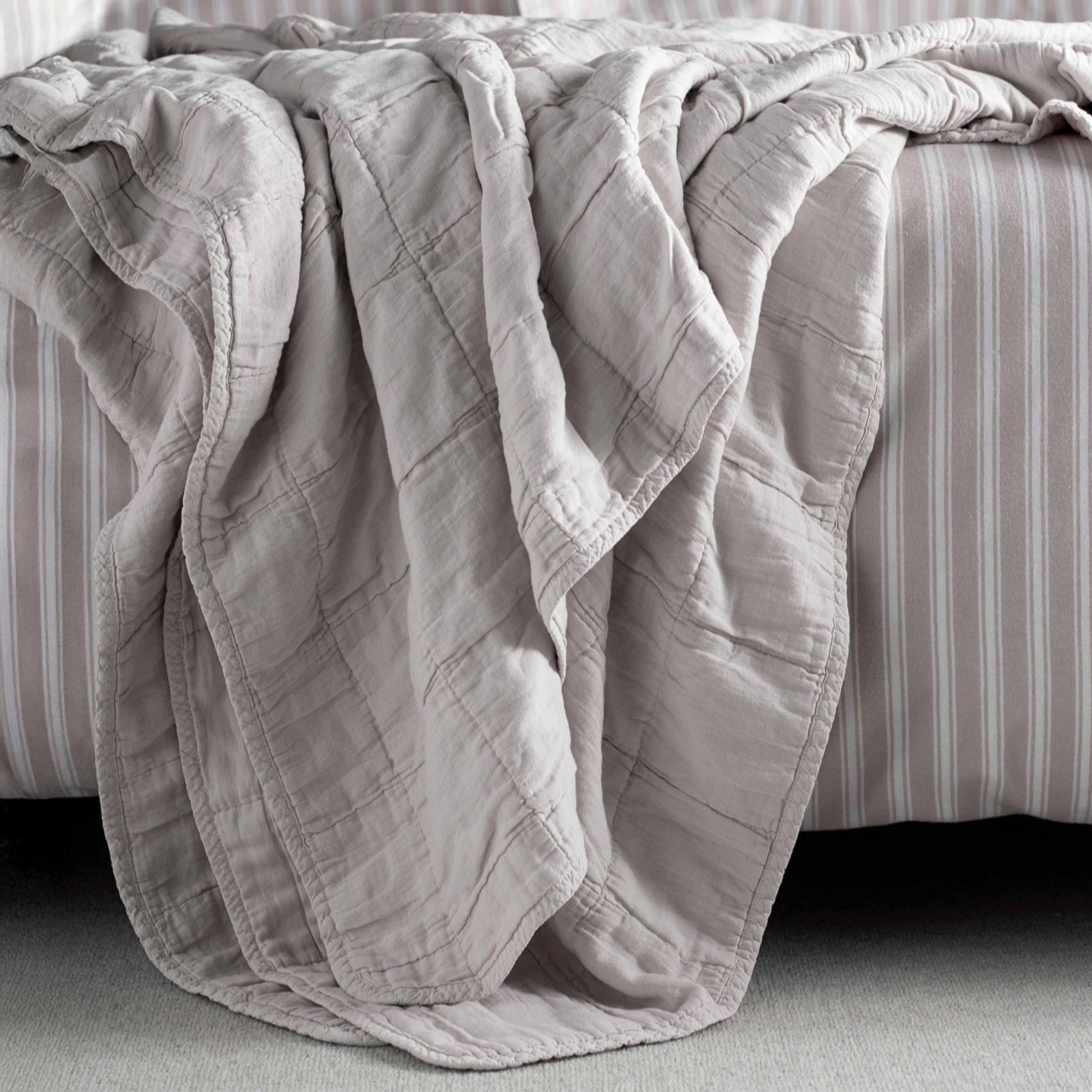 Secret Linen Store Finn 100% Cotton Quilted Throw