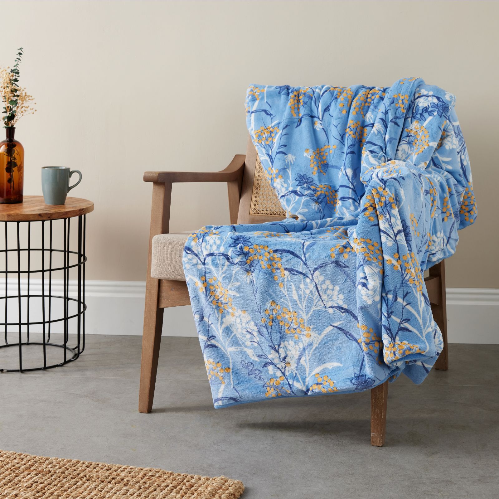 Sara by Sara Davies Printed Velvet Touch Throw with Fleece Reverse