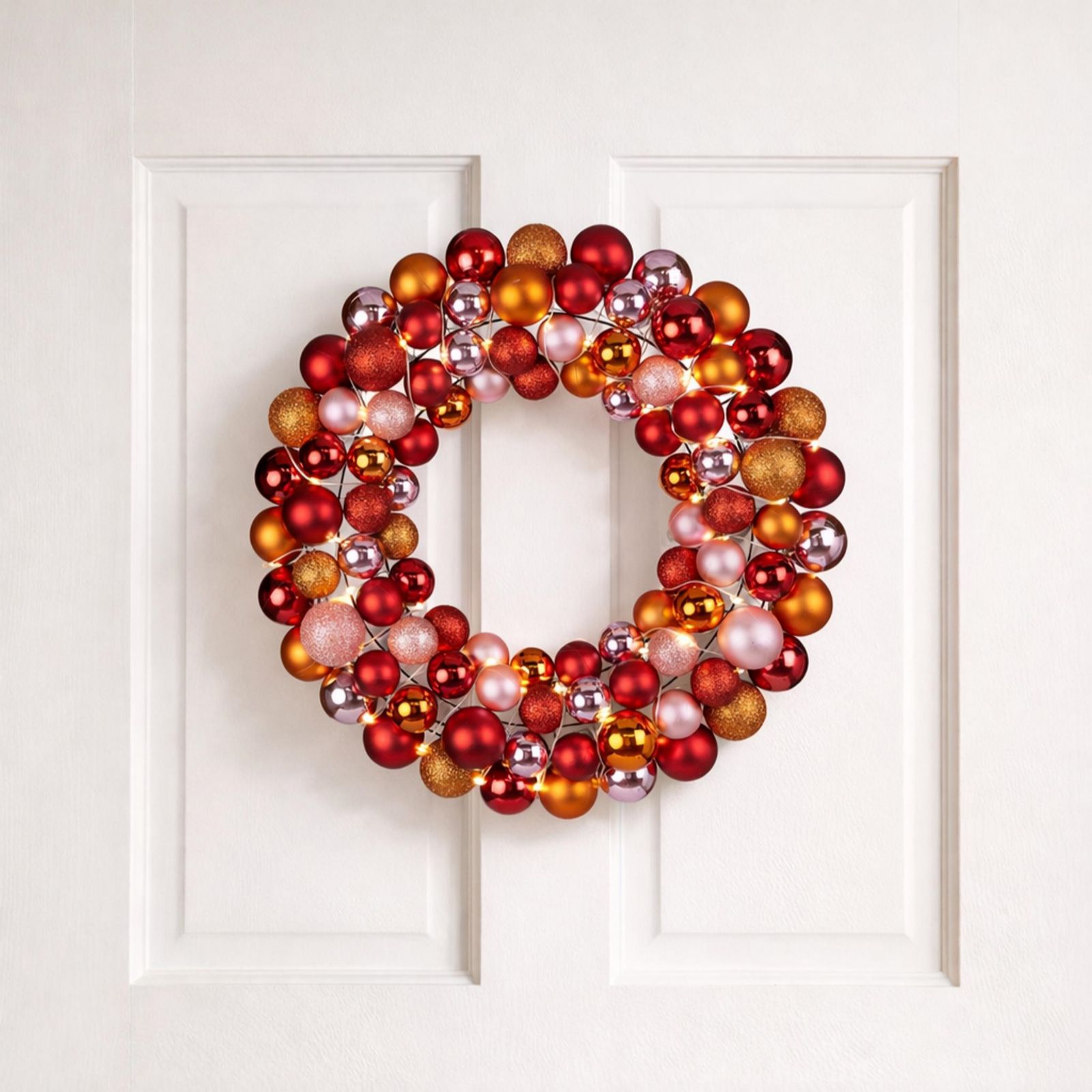 Home Stories 40cm Pre Lit Shatterproof Bauble Wreath