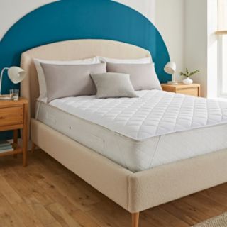 Restore By Silentnight Cooling Mattress Protector