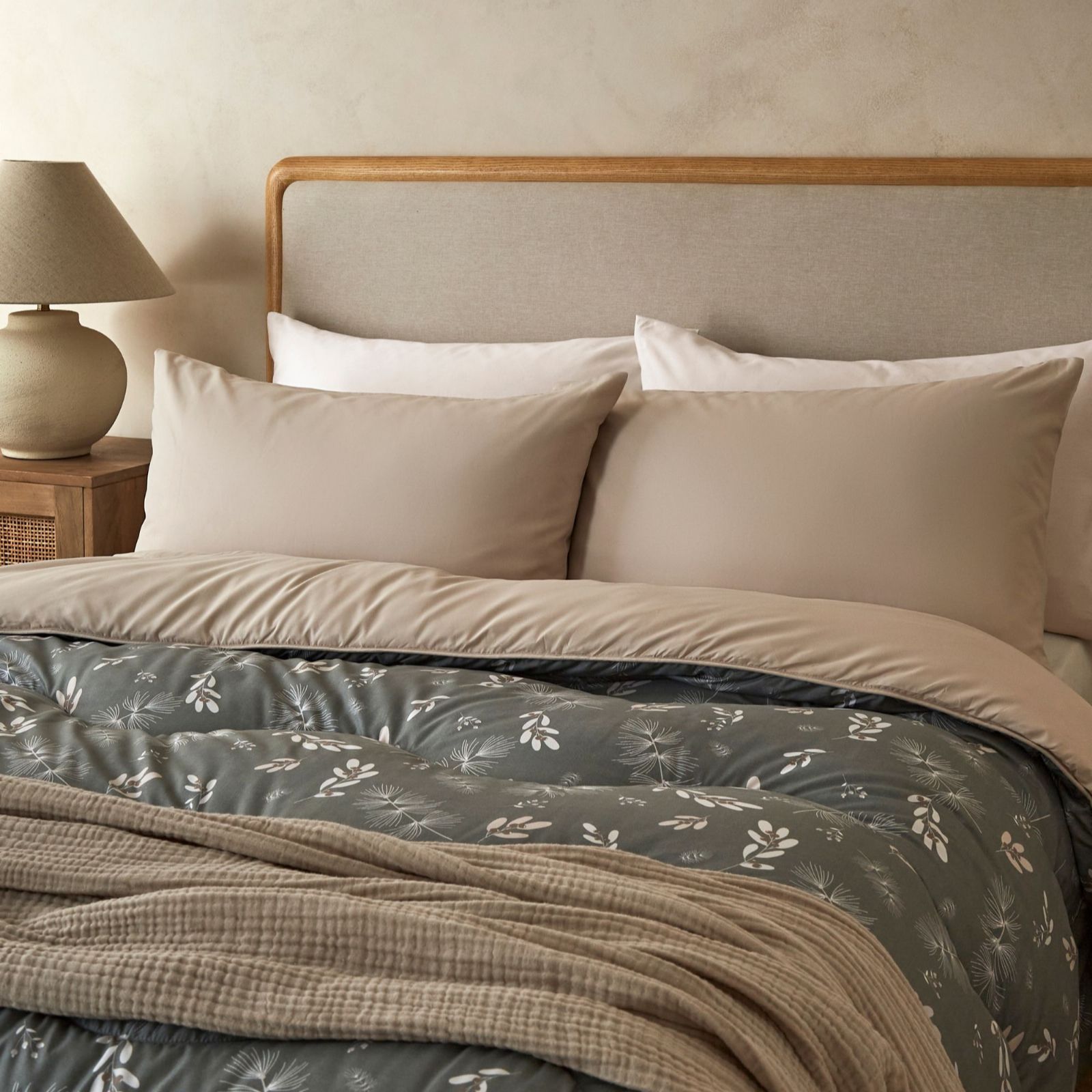 Night Lark Seersucker Winter Sprigs Coverless 10.5 Tog Duvet & Pillowcase Set