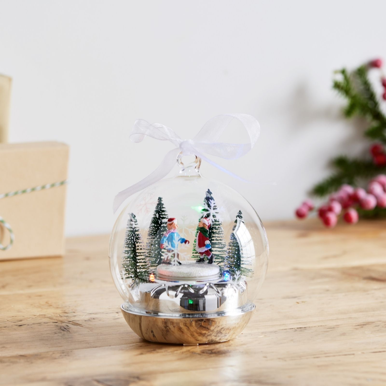 Outlet Santa Express Rotating Christmas Scene in Bauble