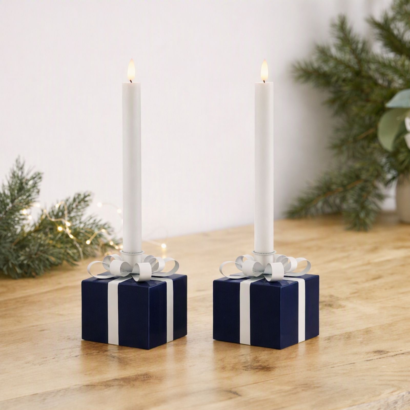Home Stories Set Of 2 Bow Present Candle Holder With LED Candles