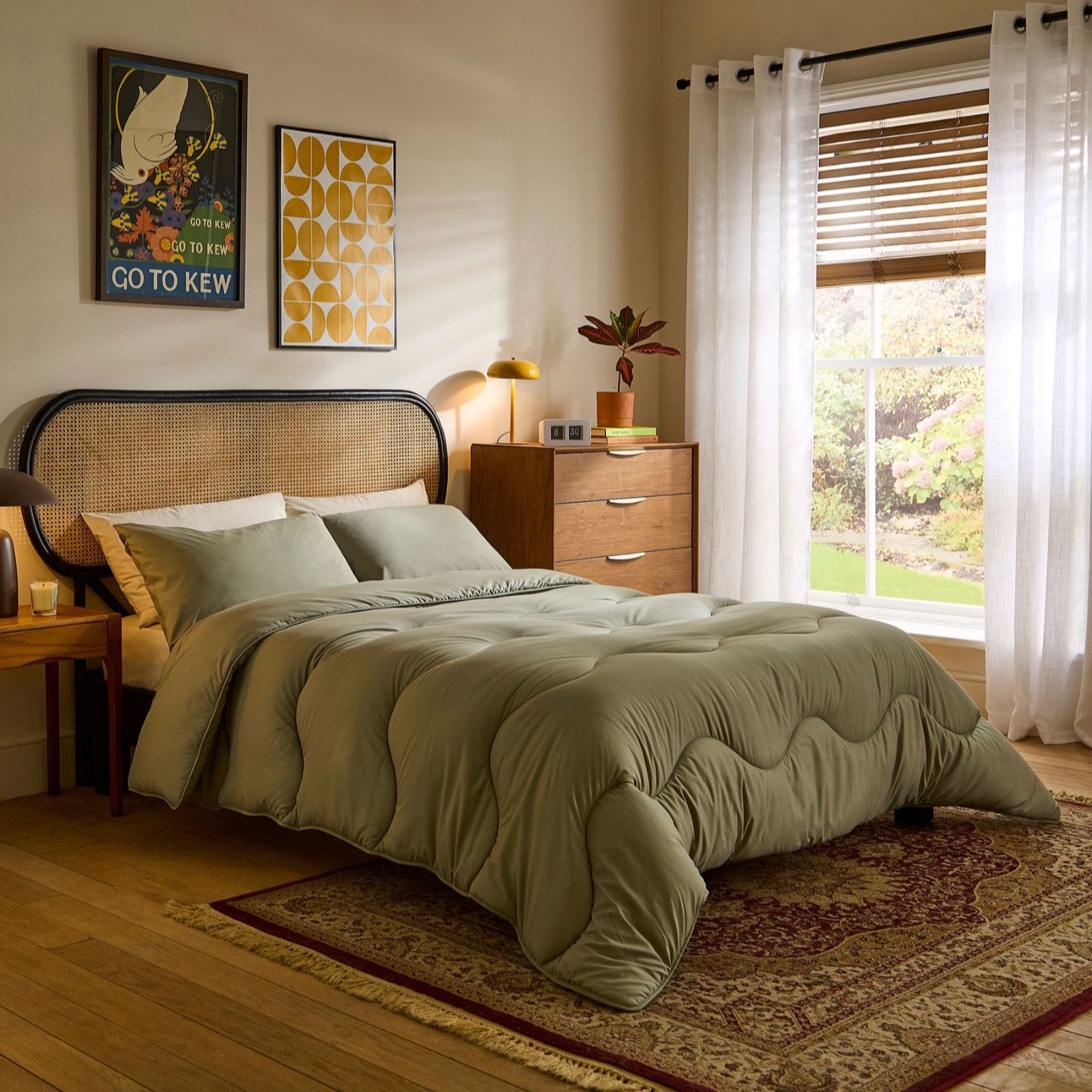 Night Lark Plain Dye 4.5 Tog Coverless Duvet