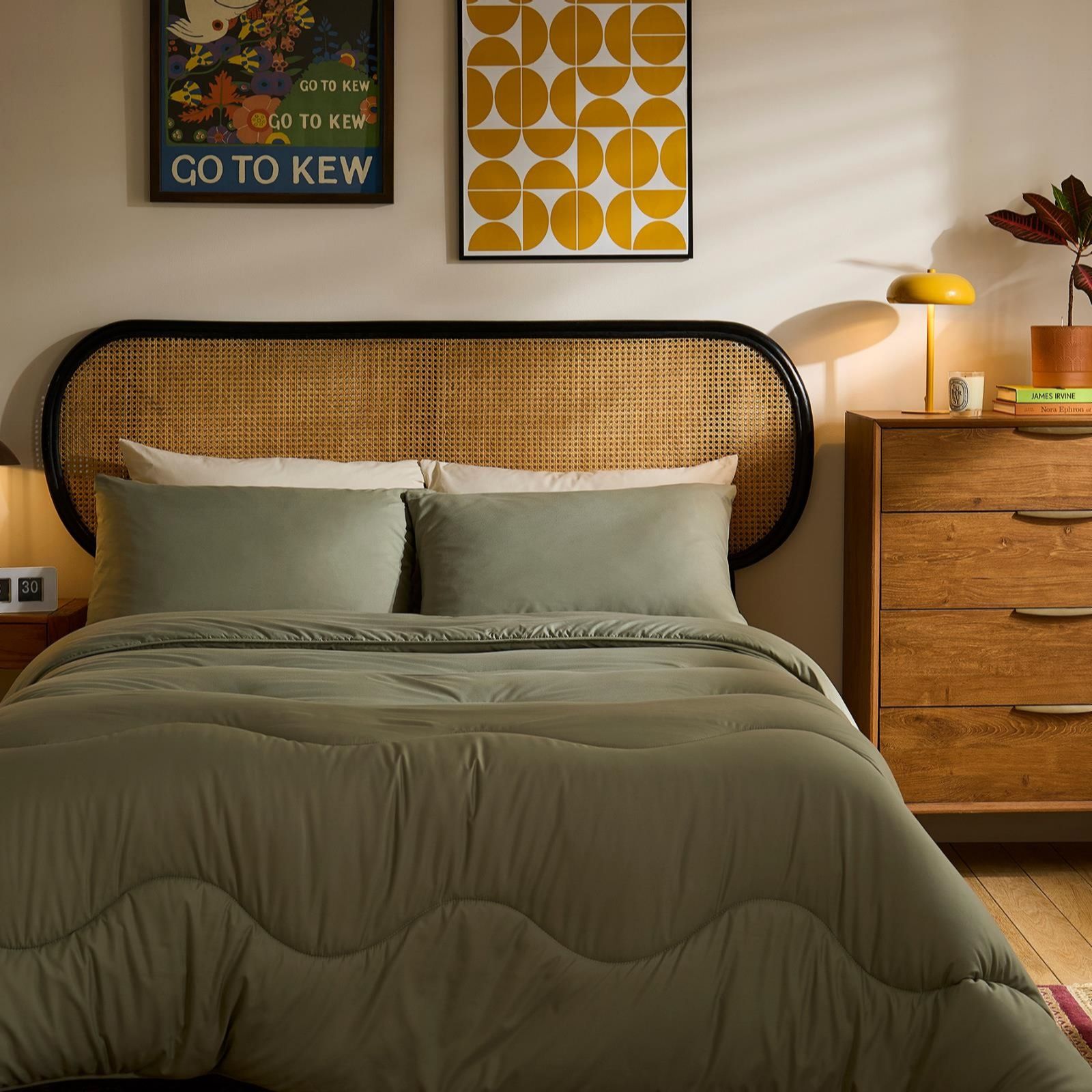 Night Lark Plain Dye 10.5 Tog Coverless Duvet