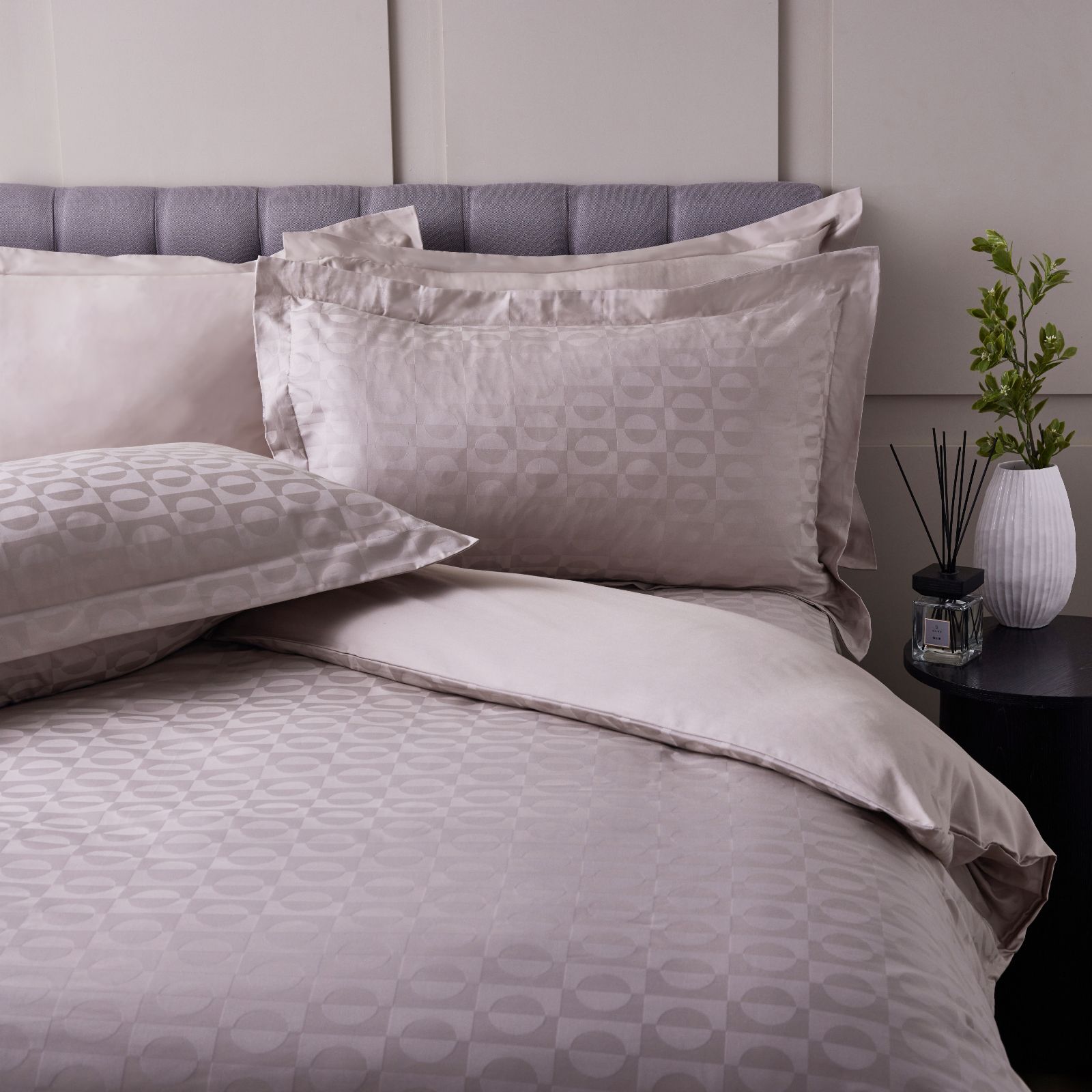 K By Kelly Hoppen 100% Cotton 400TC 6 Piece Jacquard Duvet Set