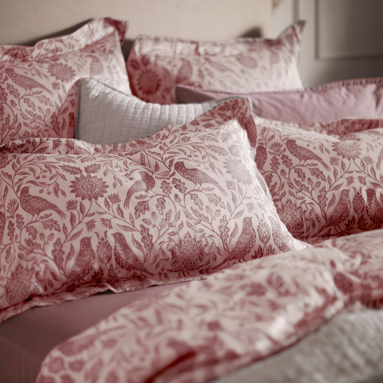 Secret Linen Store Birdie Pillowcase Set of 2