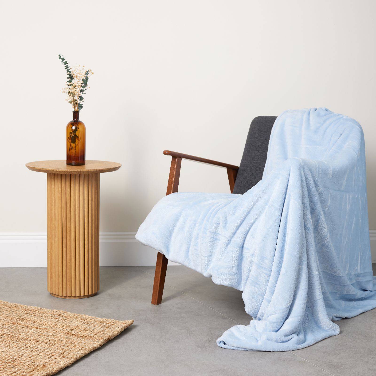 Cozee Home Family Sized Velvetsoft Throw