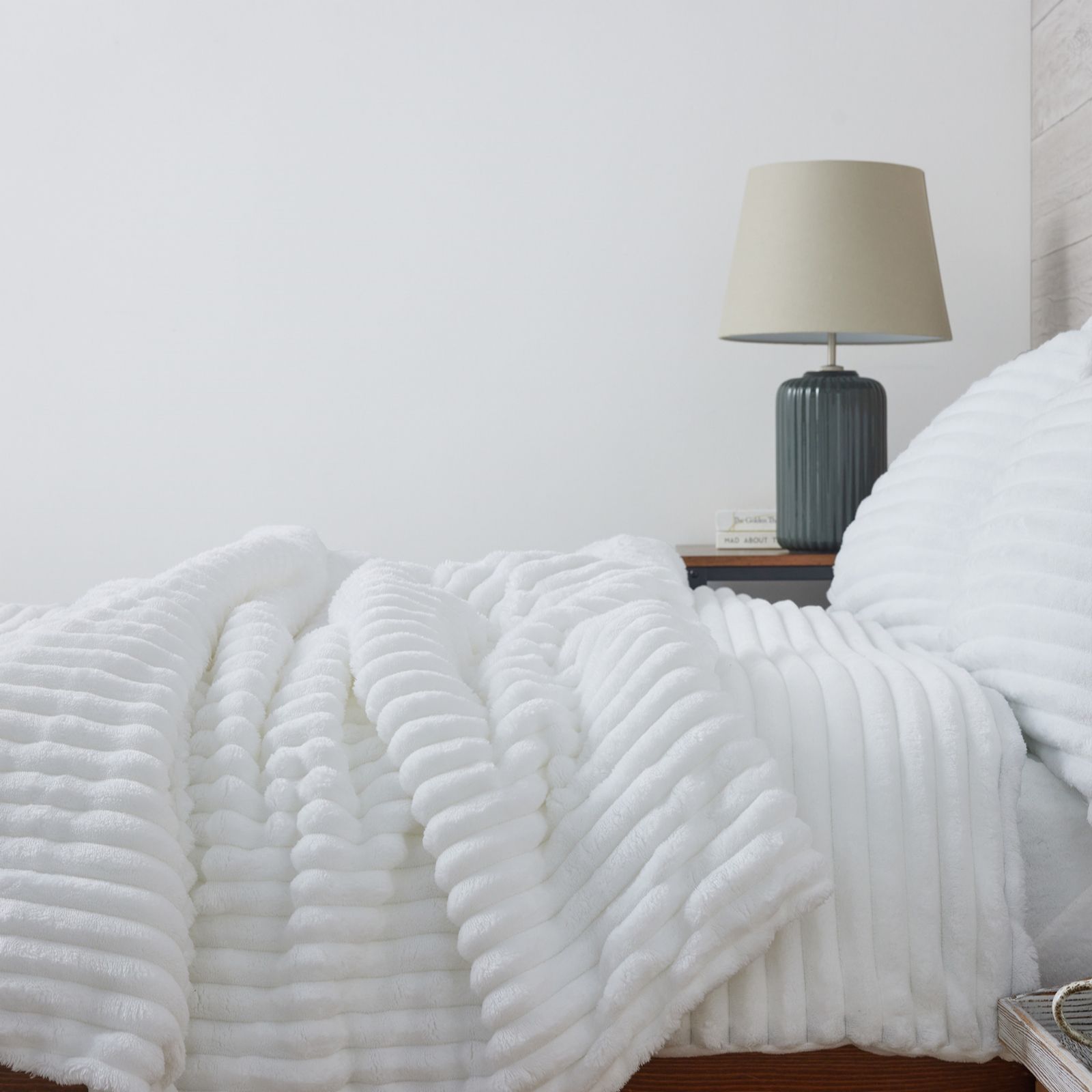 Cozee Home Ribbed Filled Cocoon Bedspread