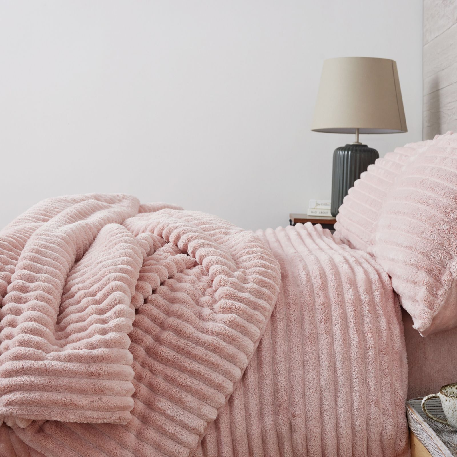 Cozee Home Ribbed Filled Cocoon Bedspread