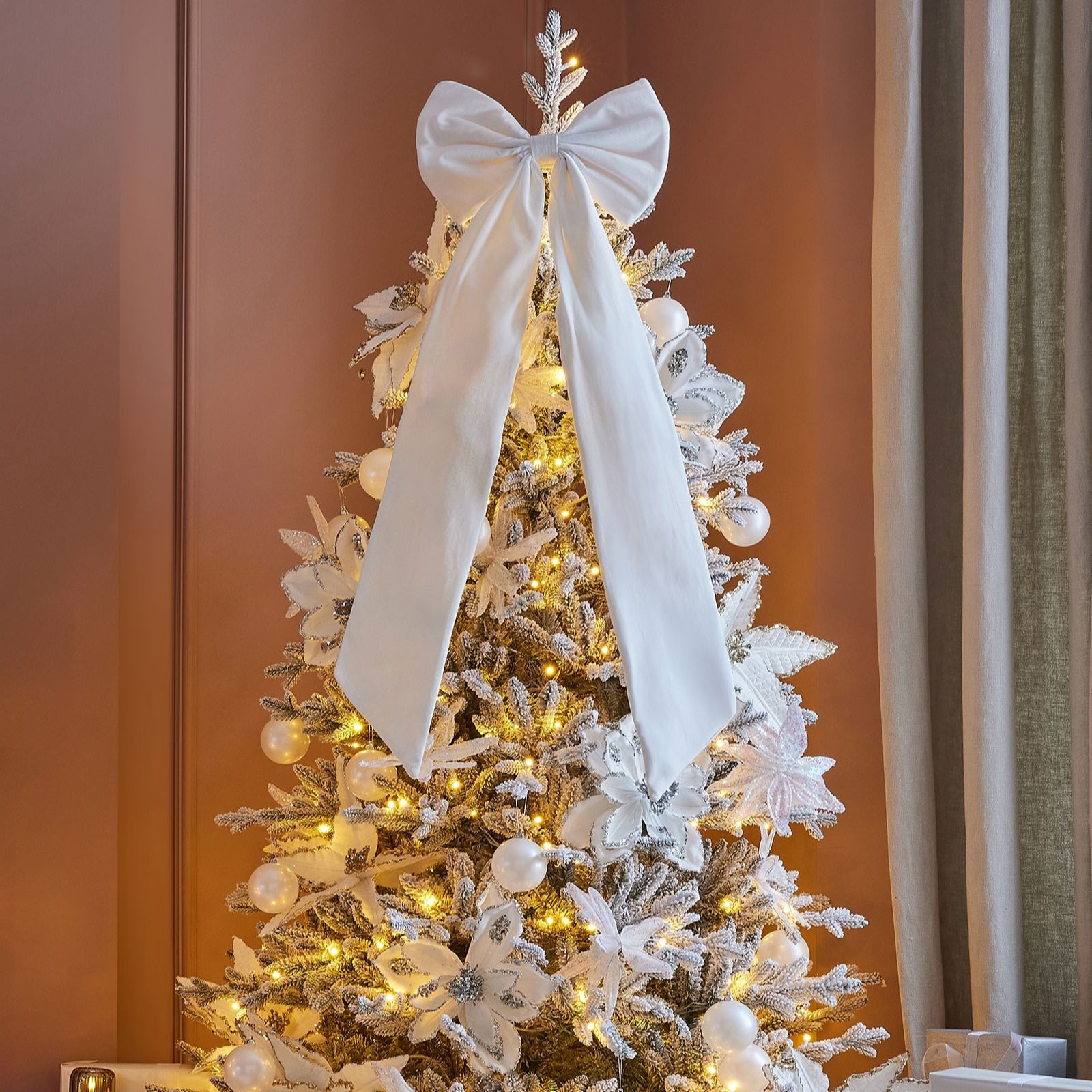Home Stories 120cm Oversized Cushioned Tree Top Bow