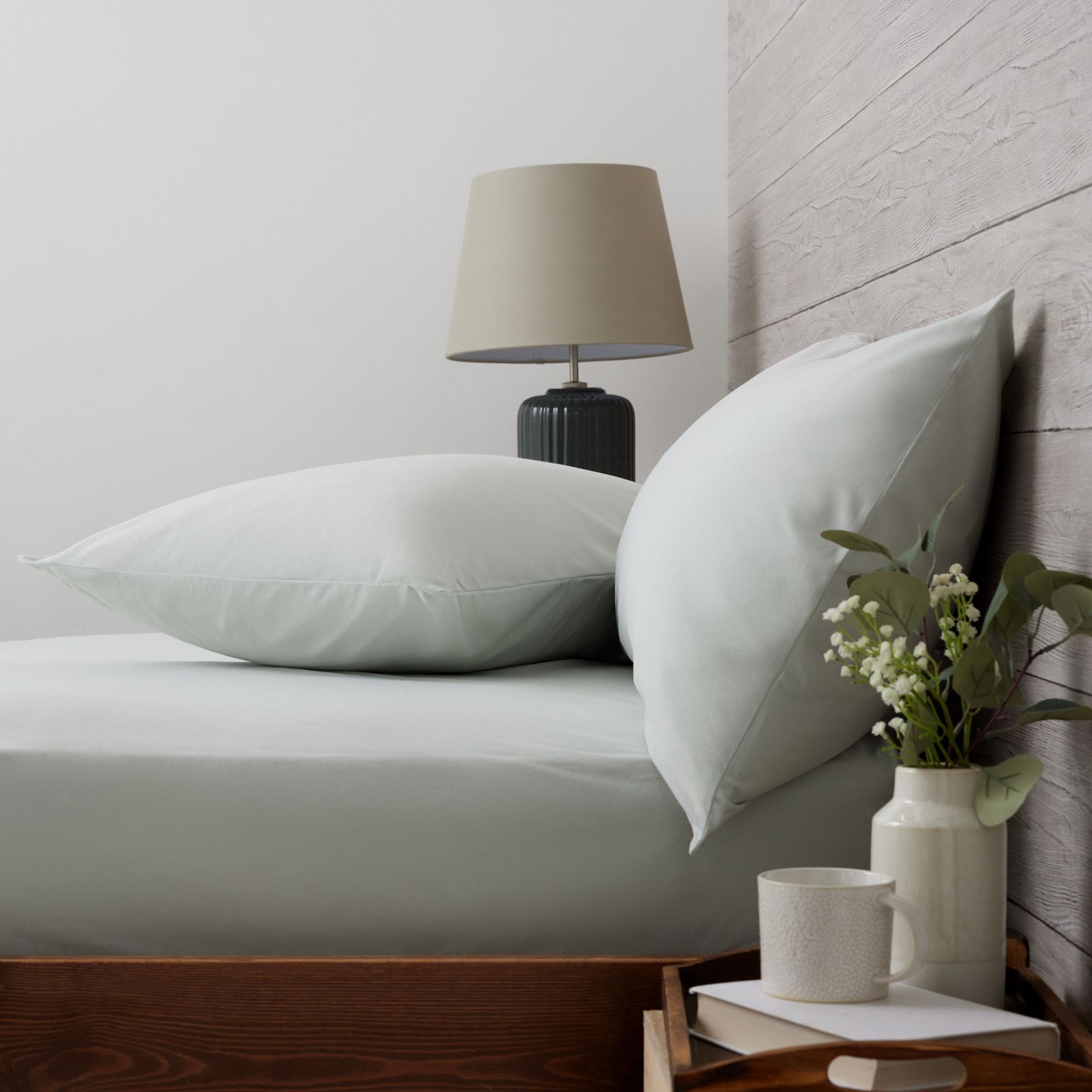 Outlet Cozee Home Fitted Sheets and Pillowcases Collection
