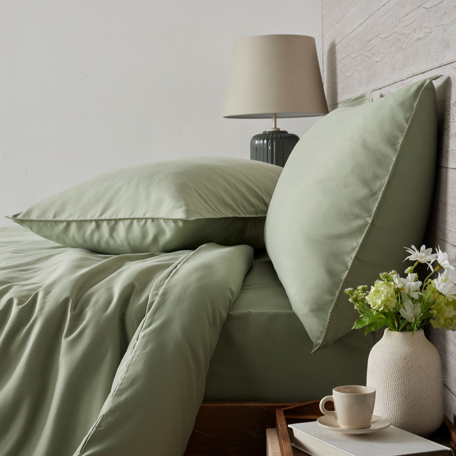 Supersoft by Cozee Home 4 Piece Duvet Set w/Border Trim