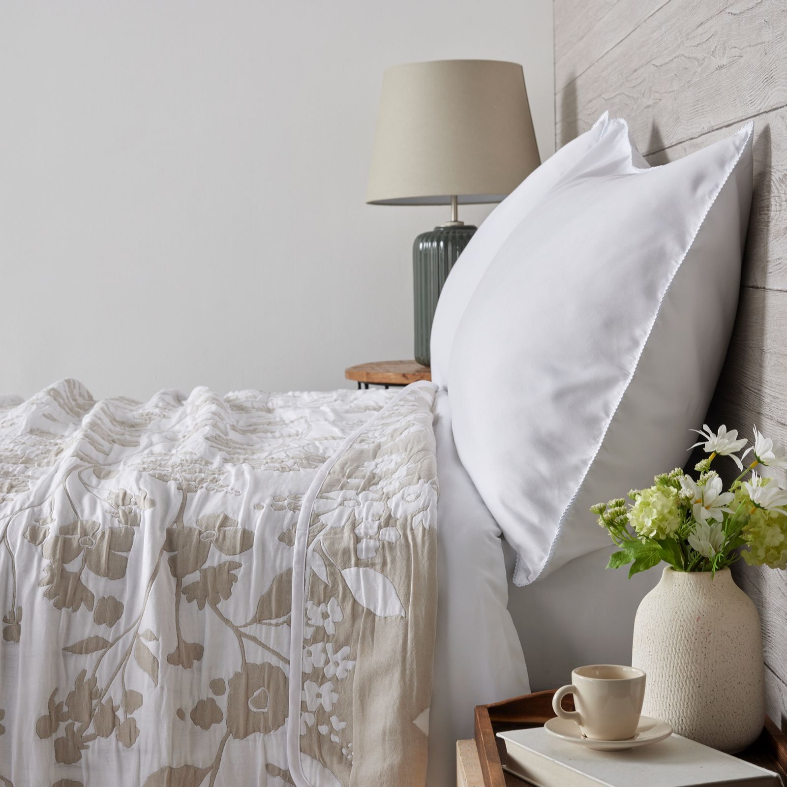 Cozee Home Reversible Floral Matelasse Throw