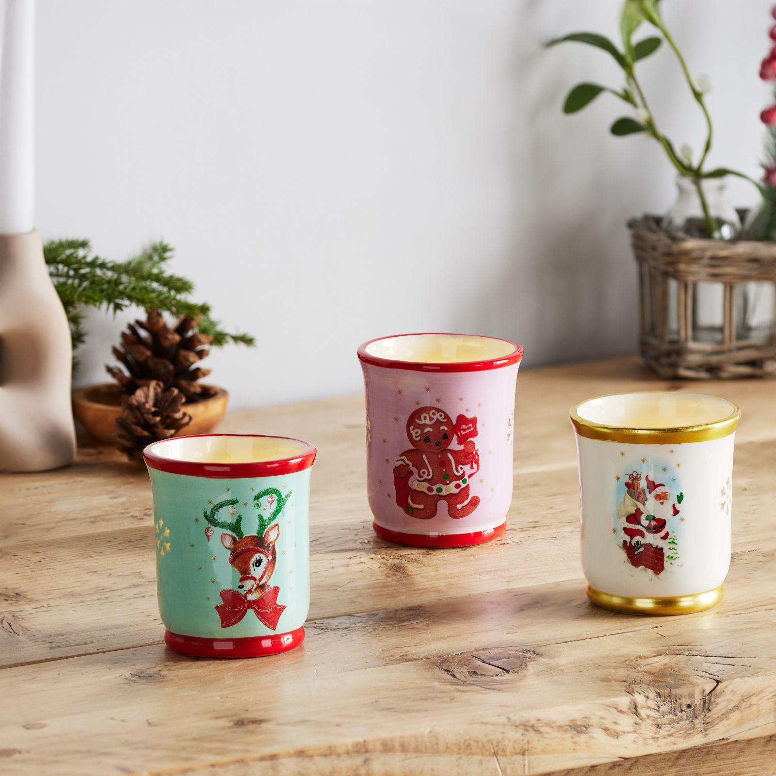 Mr Christmas Set of 3 Pre-Lit Ceramic Hurricanes With Giftbag