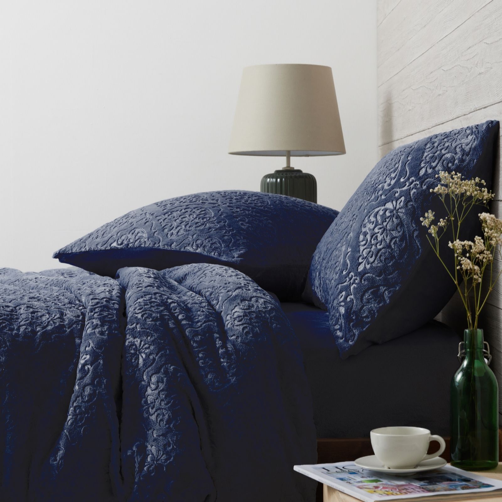 Cozee Home Velvetsoft Embossed Damask 4 Piece Duvet Set