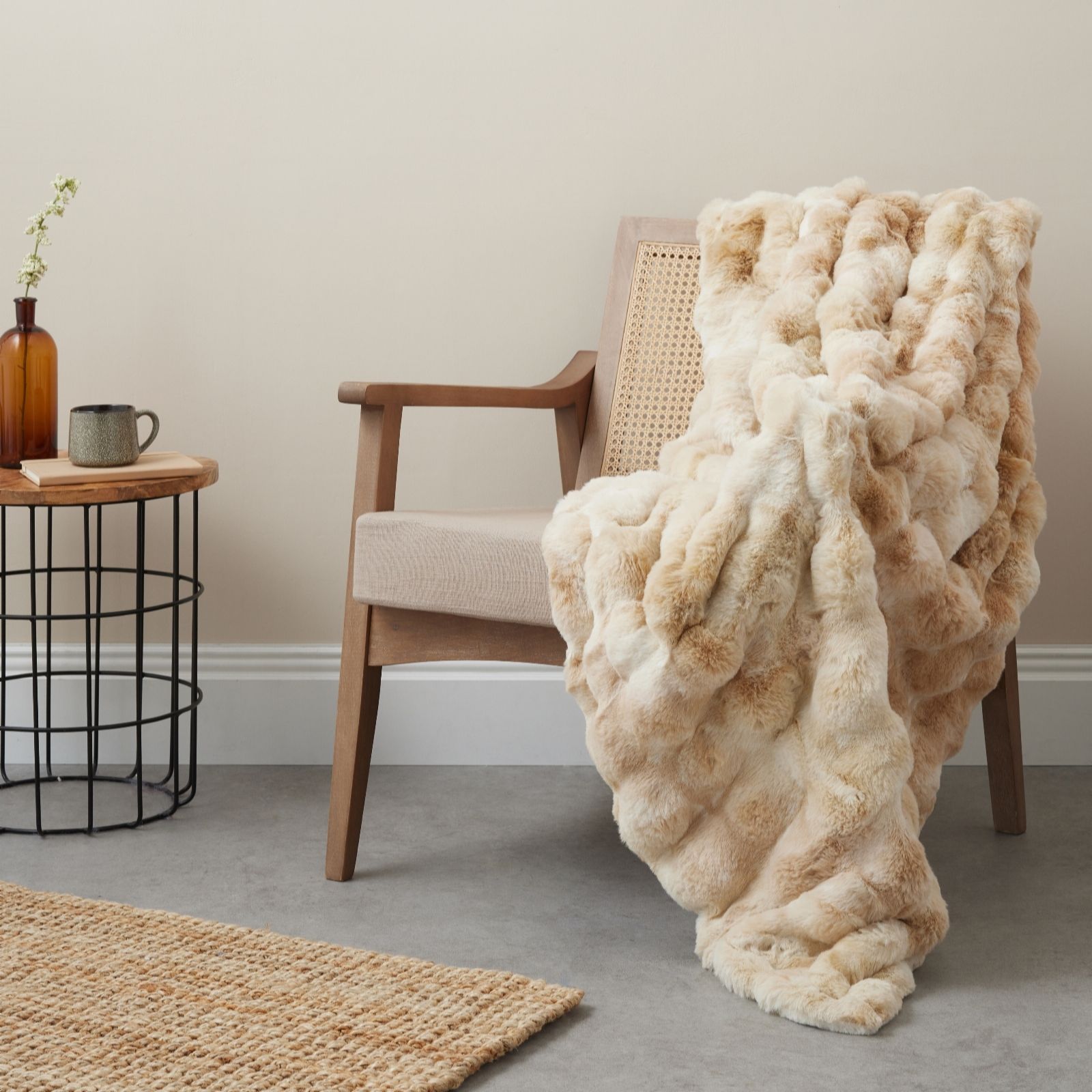 Outlet Cozee Home Giftable Textured Luxury Faux Fur Throw