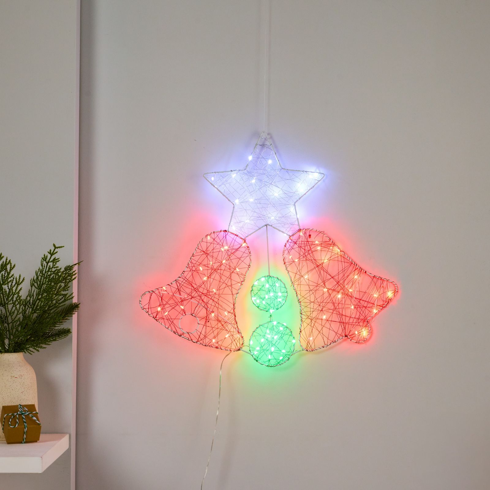 Festive Indoor / Outdoor Pre Lit Twinkling Light Decor