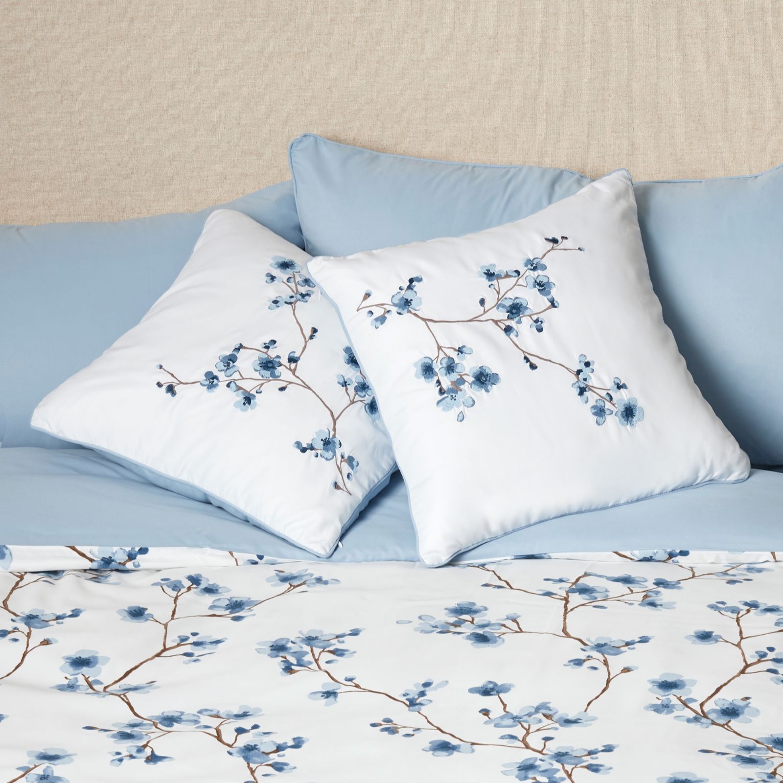Outlet Cozee Home Floral Embroidery Square Cushion