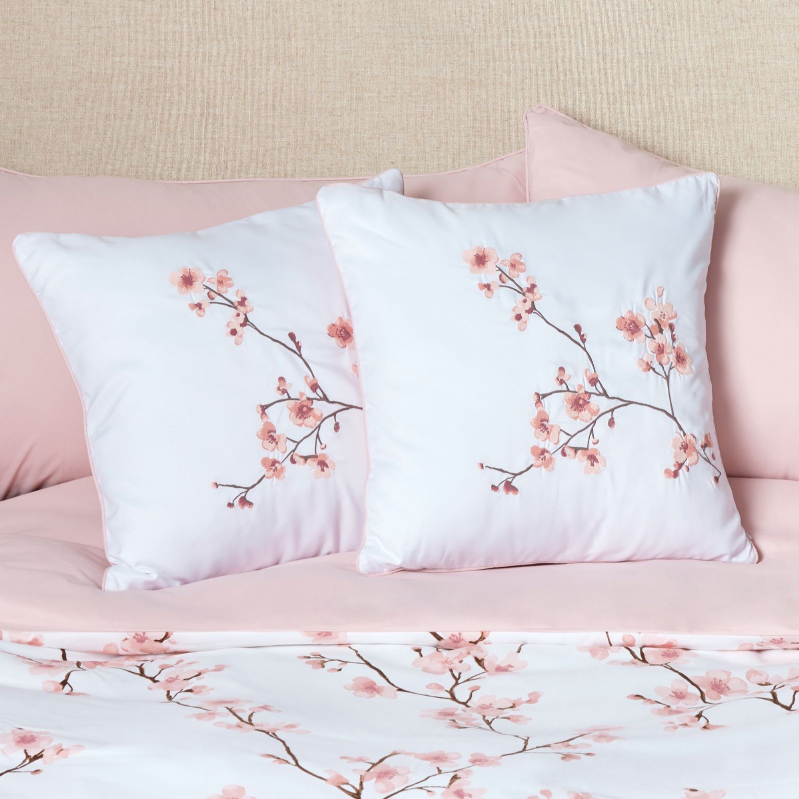 Outlet Cozee Home Floral Embroidery Square Cushion