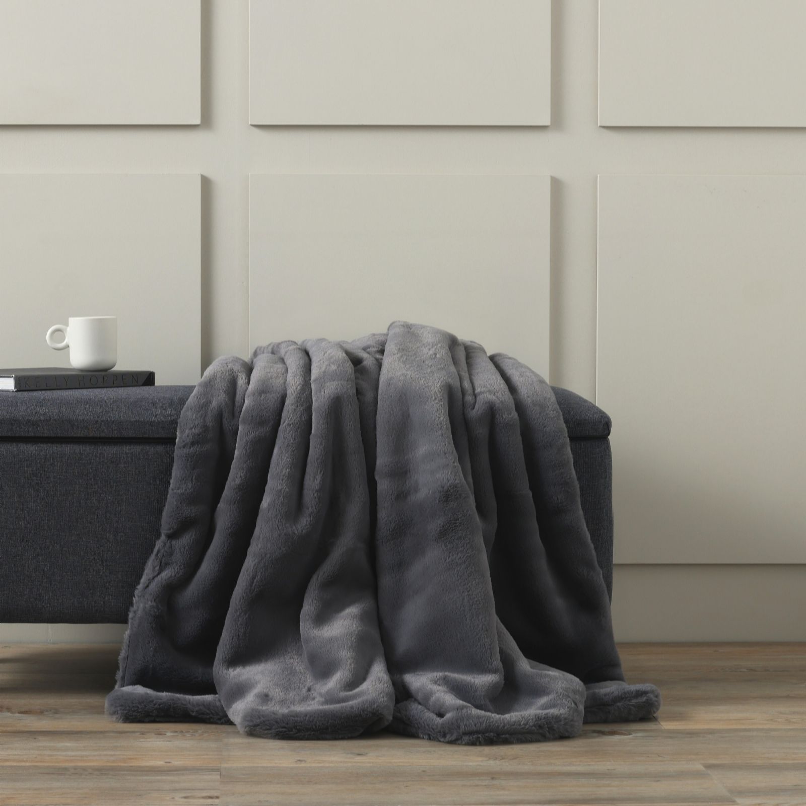 Outlet K by Kelly Hoppen Luxury Faux Fur Throw