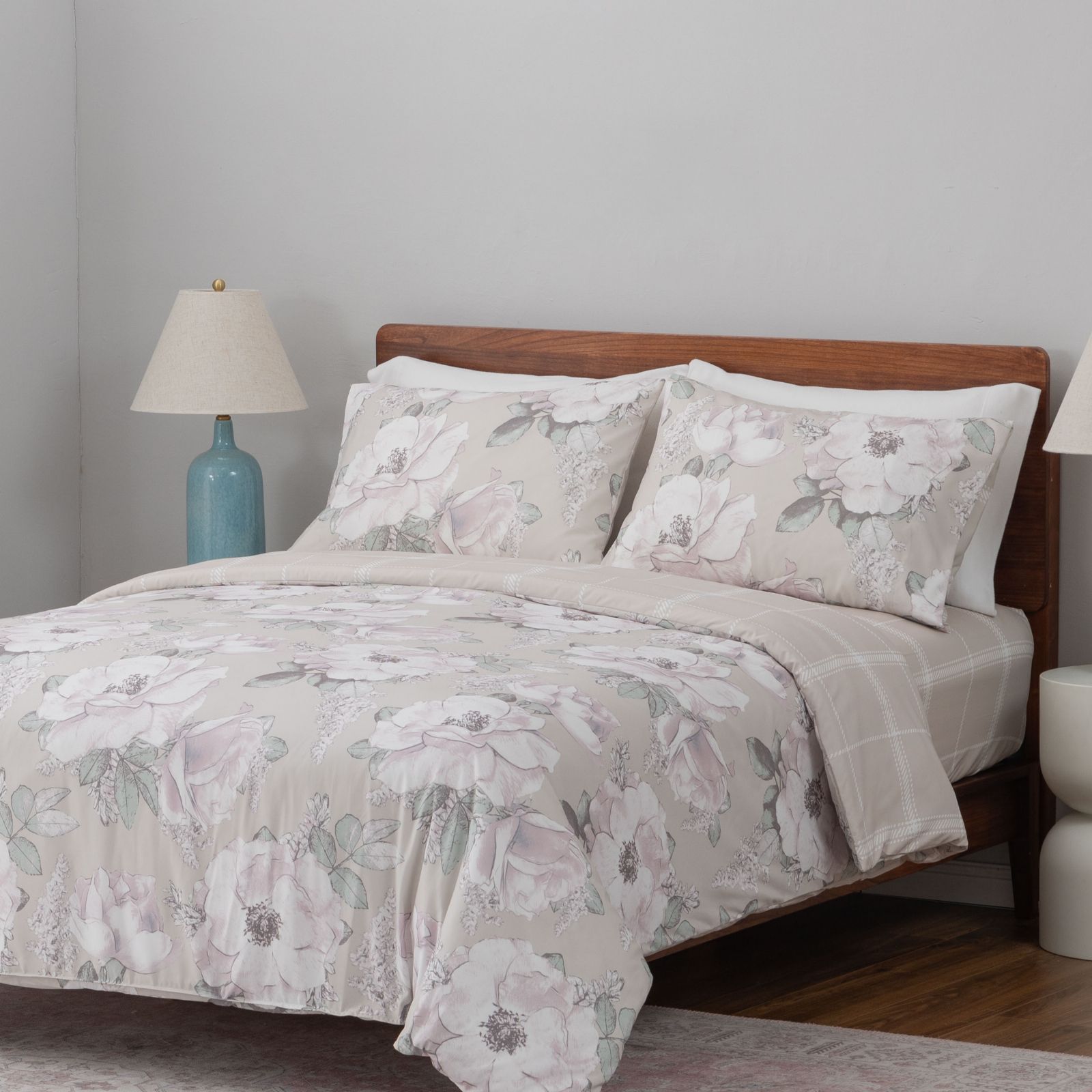 Supersoft by Cozee Home Reversible Floral 4 Piece Duvet Set