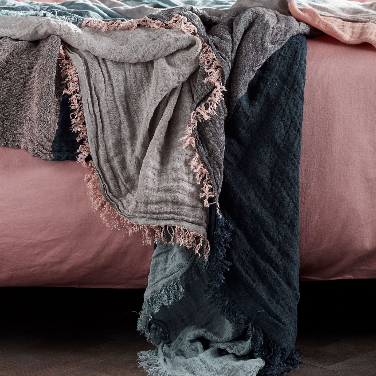 Secret Linen Store Nancy Cotton Linen Blend Throw