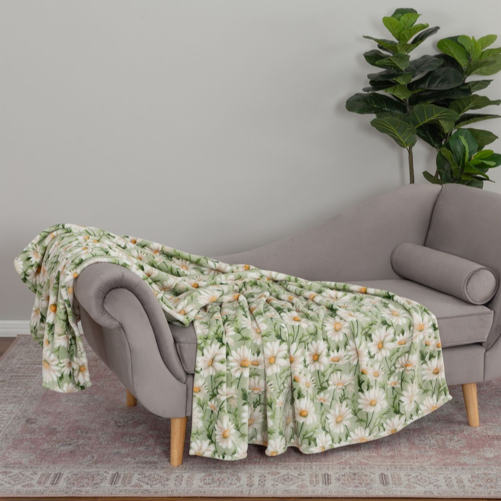 Outlet Cozee Home Velvetsoft Floral Printed Throw in Giftbox - QVC UK