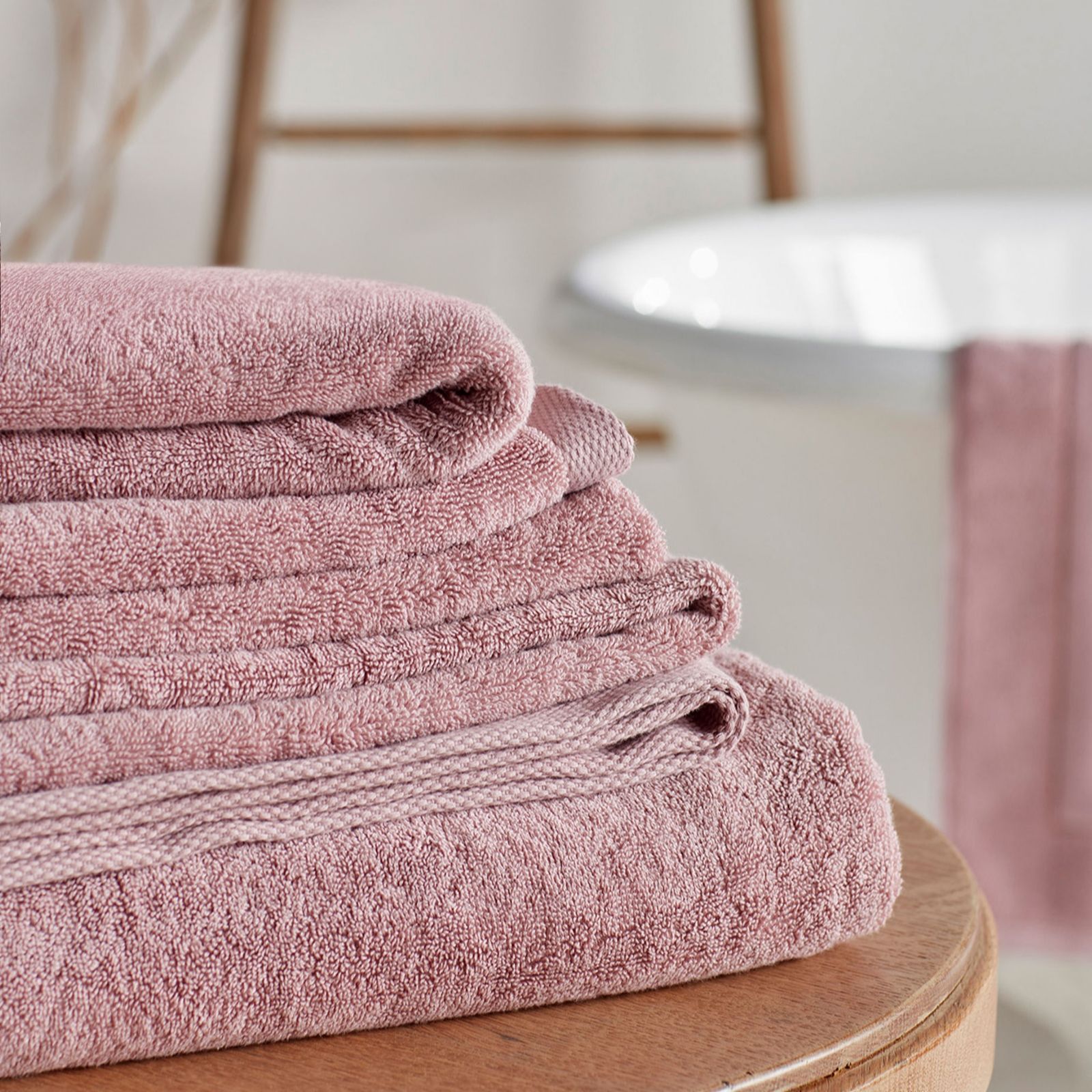 Secret Linen Store Luxury 100% Cotton 4 Piece Sheet & Hand Towel Bundle