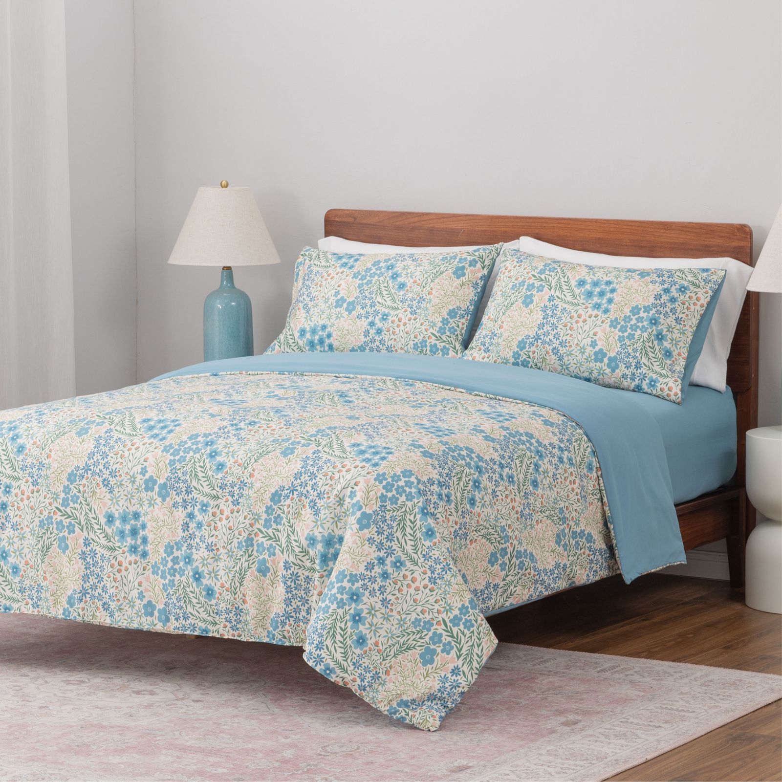 Supersoft by Cozee Home Patchwork Floral 4 Piece Duvet Set