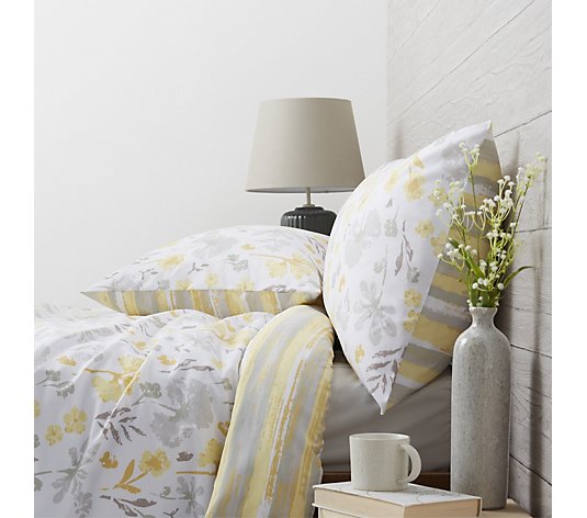 Supersoft by Cozee Home Reversible Floral & Stripe Printed 4 Piece Duvet Set