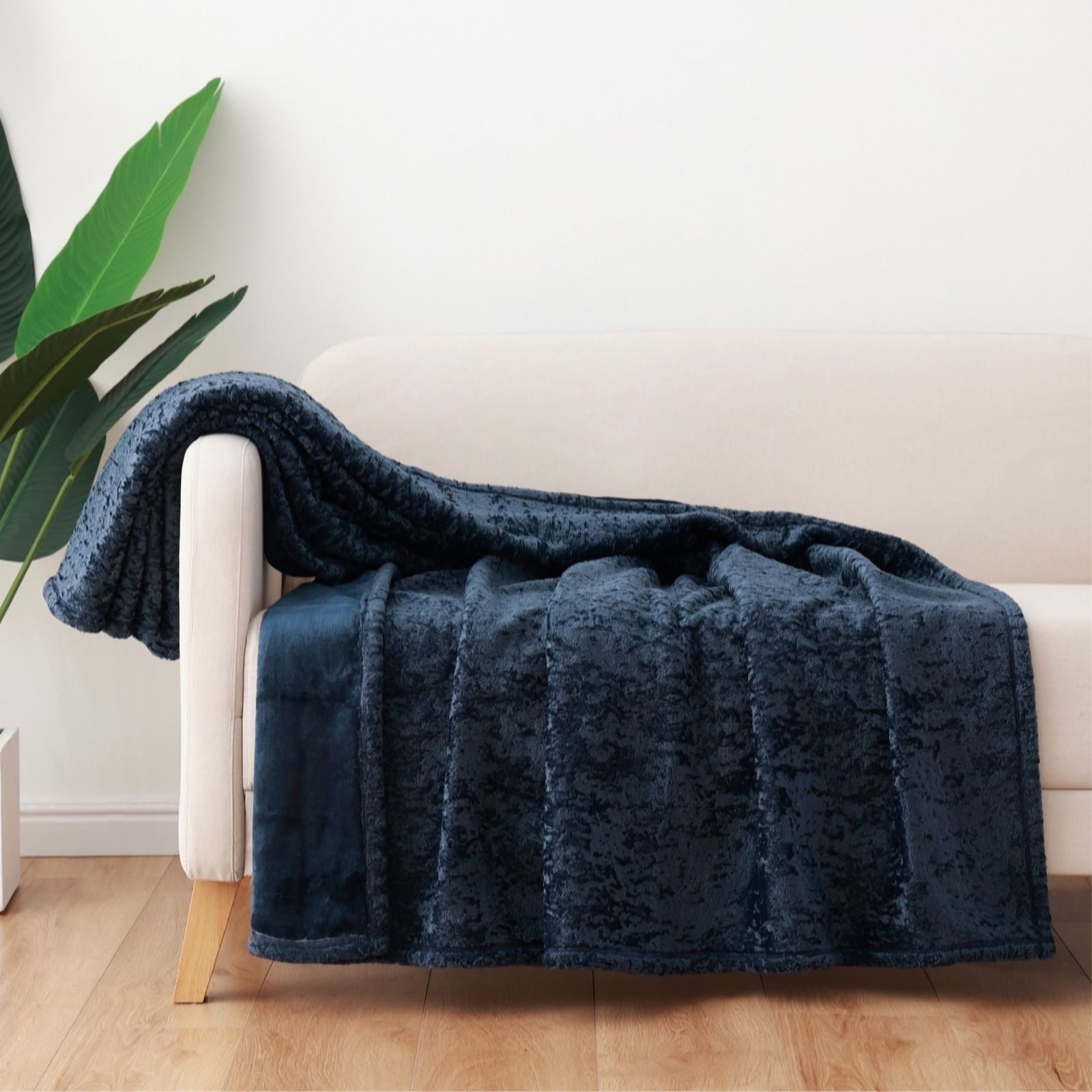 Outlet Cozee Home Luxury Teddy Fleece Throw with Velvetsoft - QVC UK