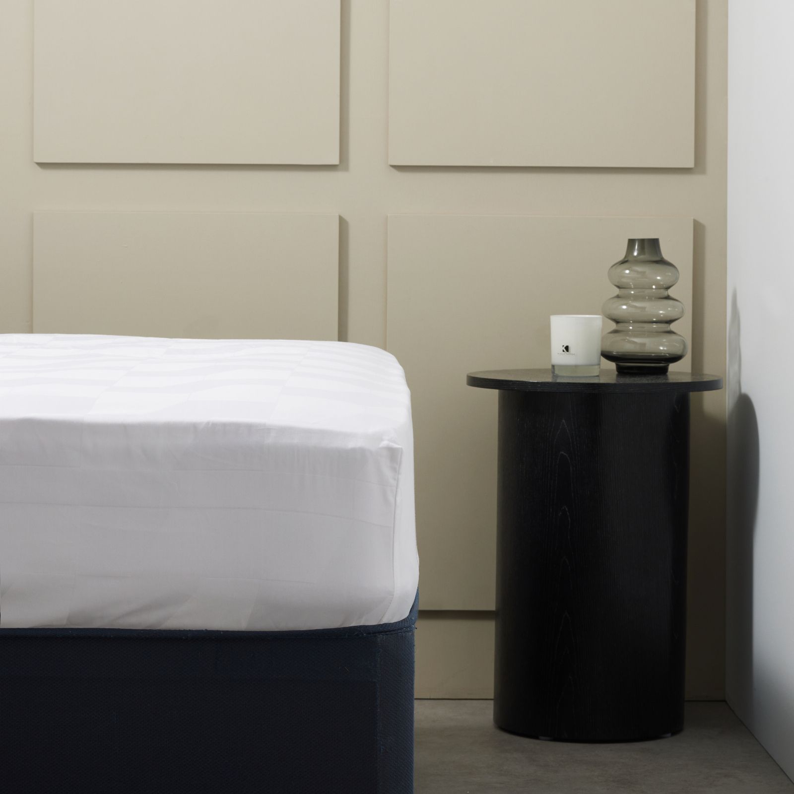 K by Kelly Hoppen 100% Cotton 1x Jacquard& 1x Plain Fitted Sheet