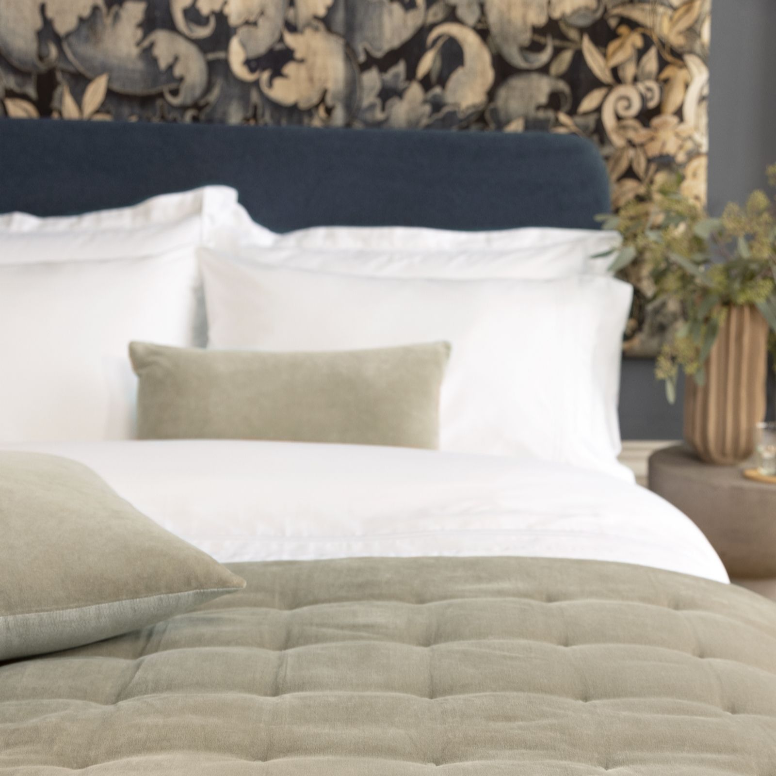 Christy Jaipur Cotton & Velvet Filled Throw