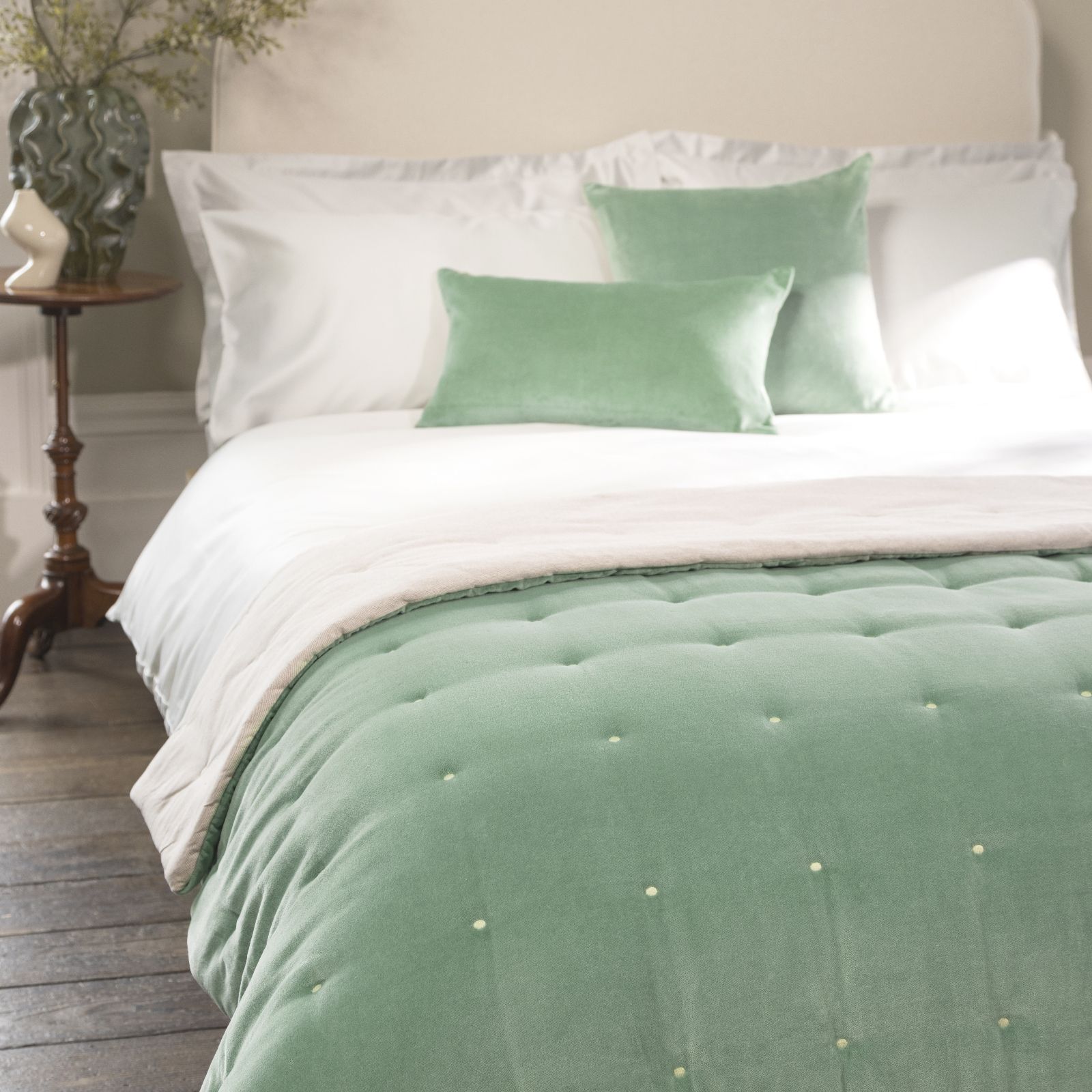 Christy Jaipur Cotton & Velvet Filled Throw