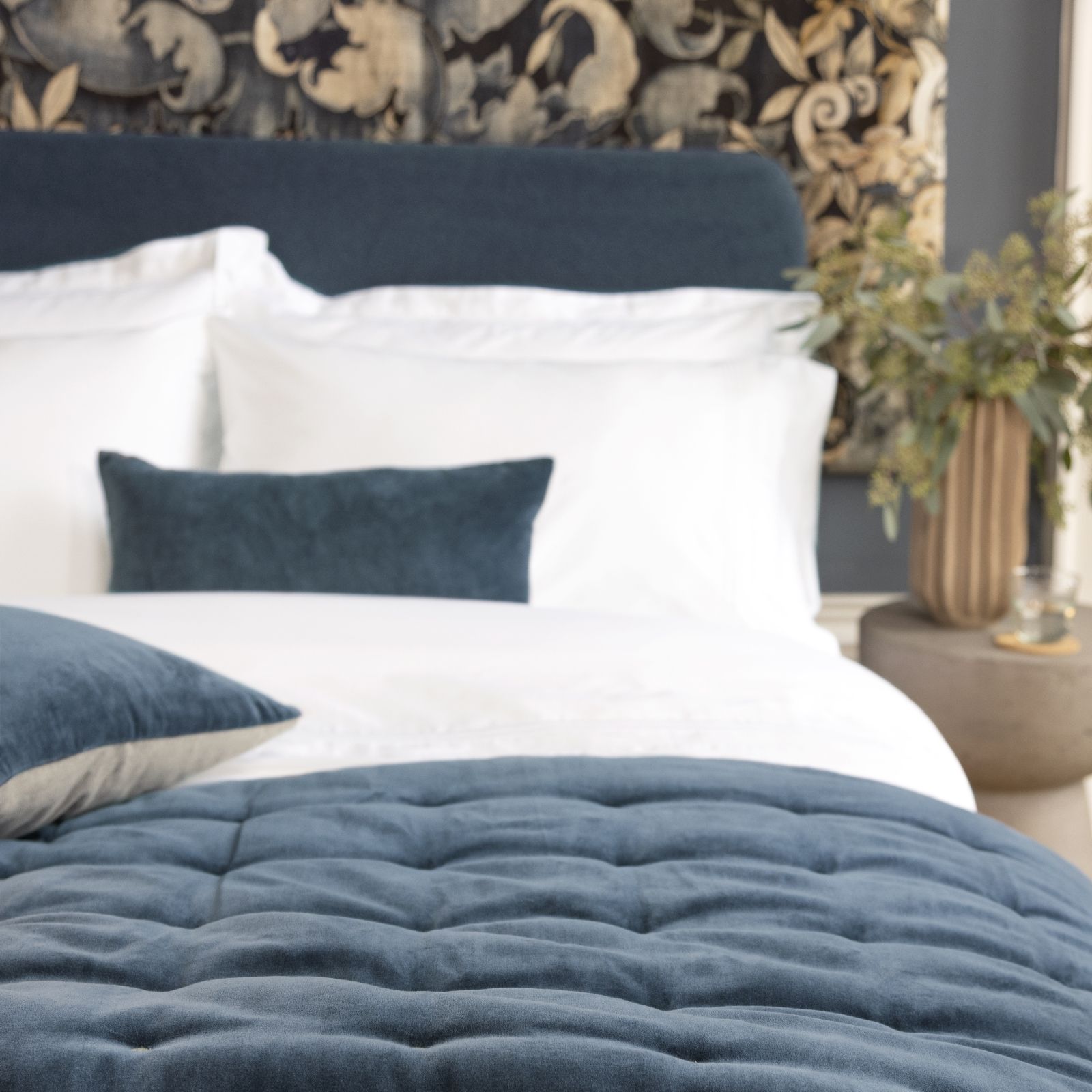 Christy Jaipur Cotton & Velvet Filled Throw