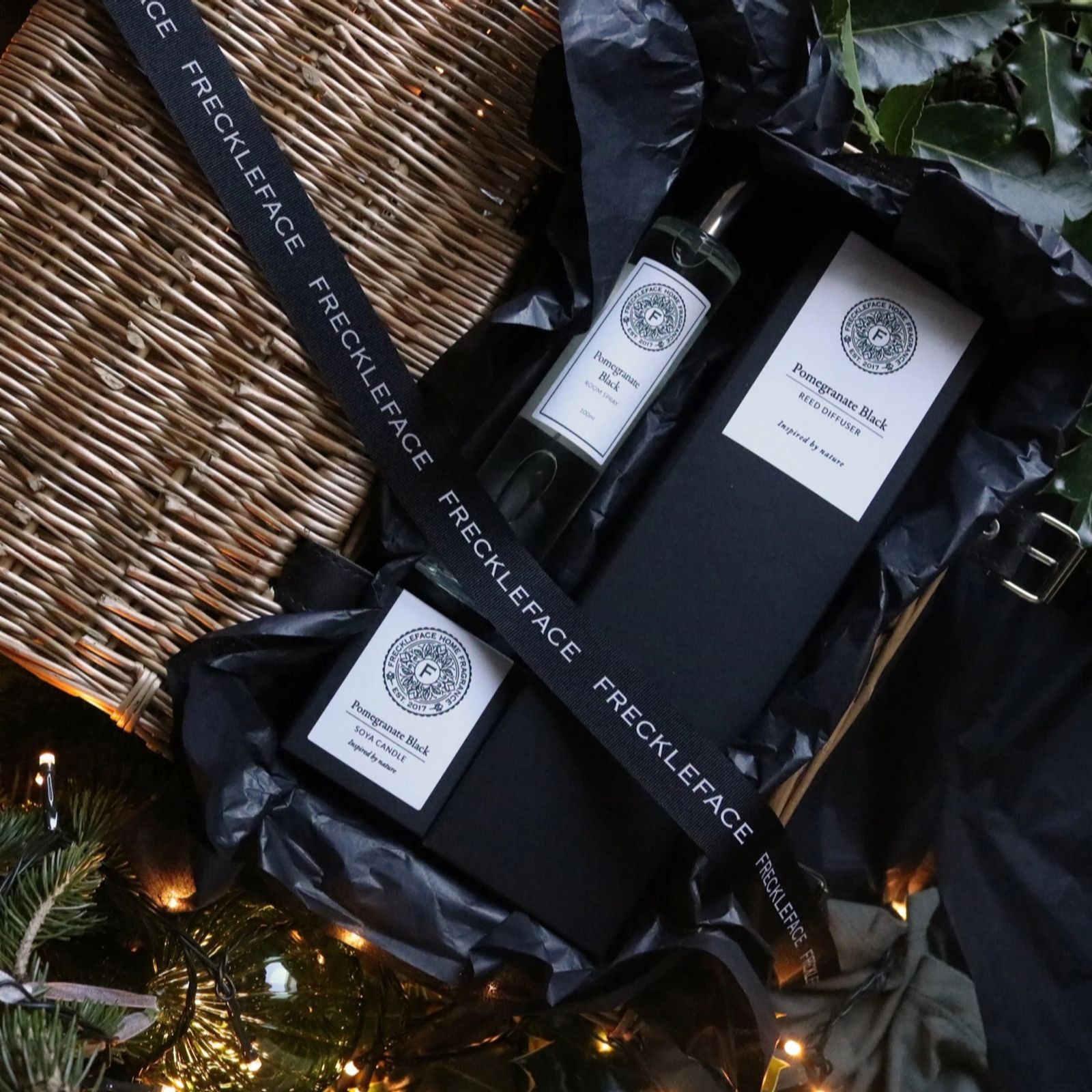 Freckleface Luxury Home Fragrance Gift Hamper with Scented Ceramic Gift