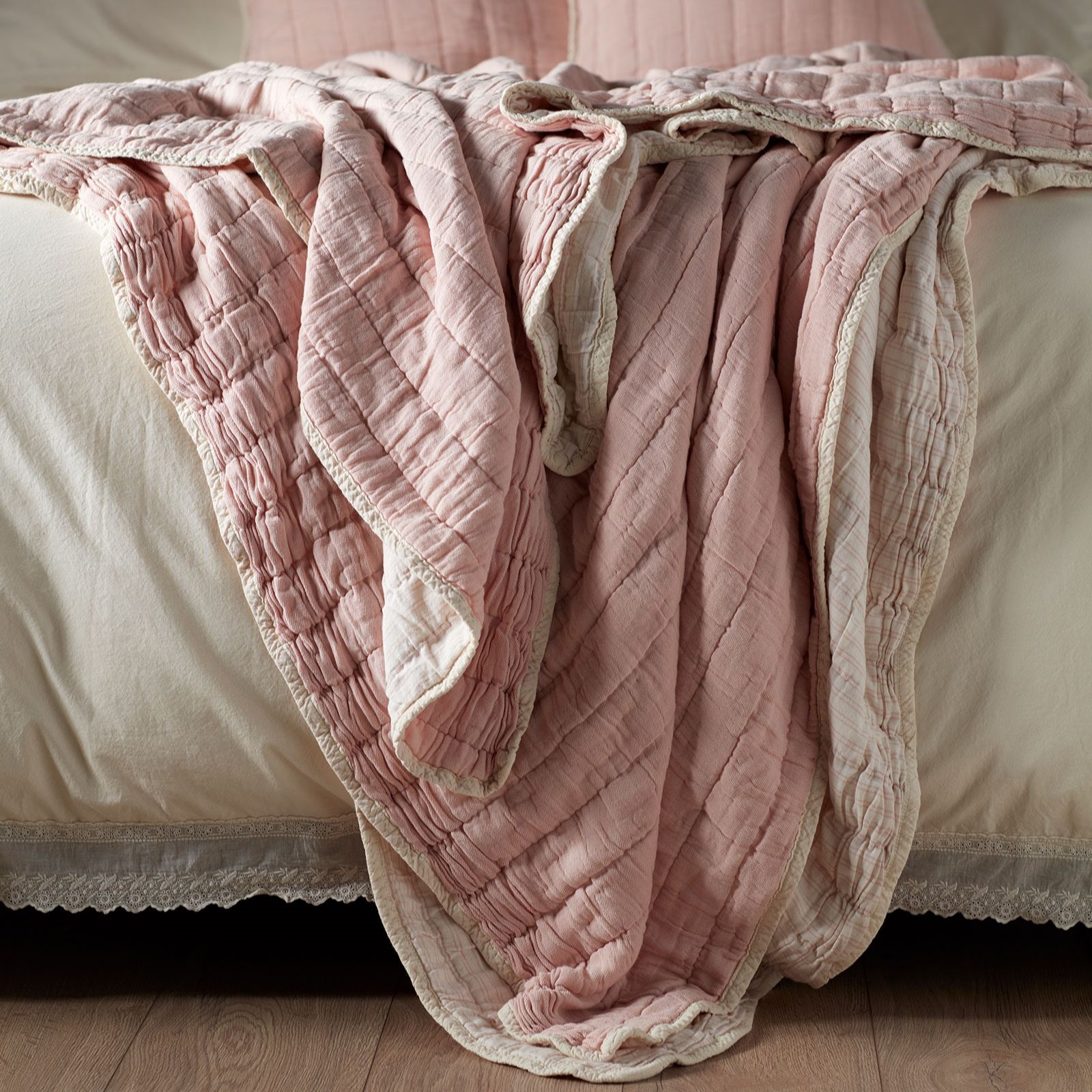 Secret Linen Store Vivienne 100% Cotton Quilted Throw