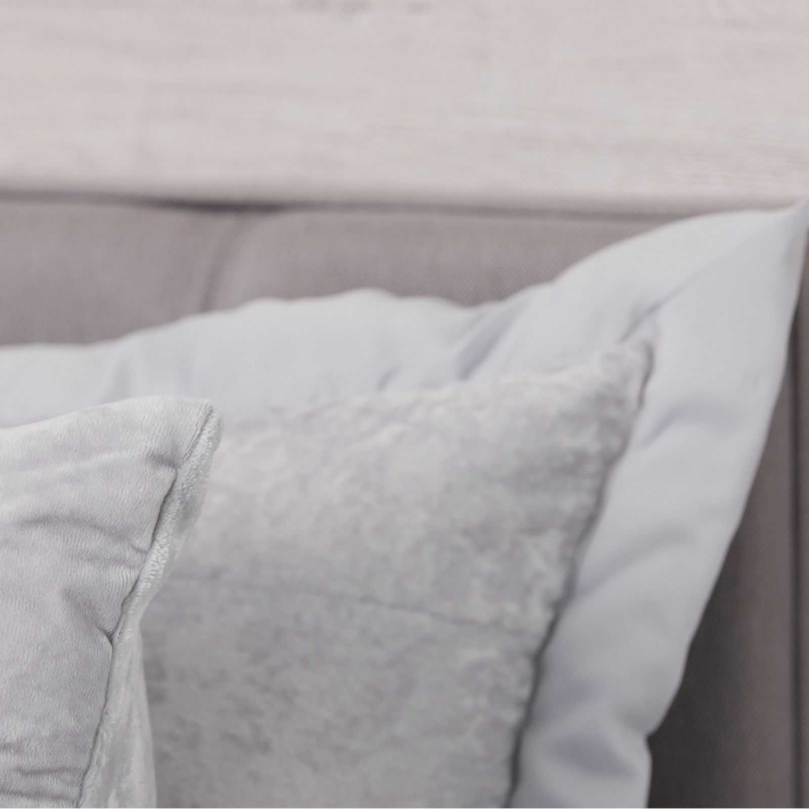 Outlet Cozee Home Set of 2 Crushed Velvet Pillowcase with Satin Trim