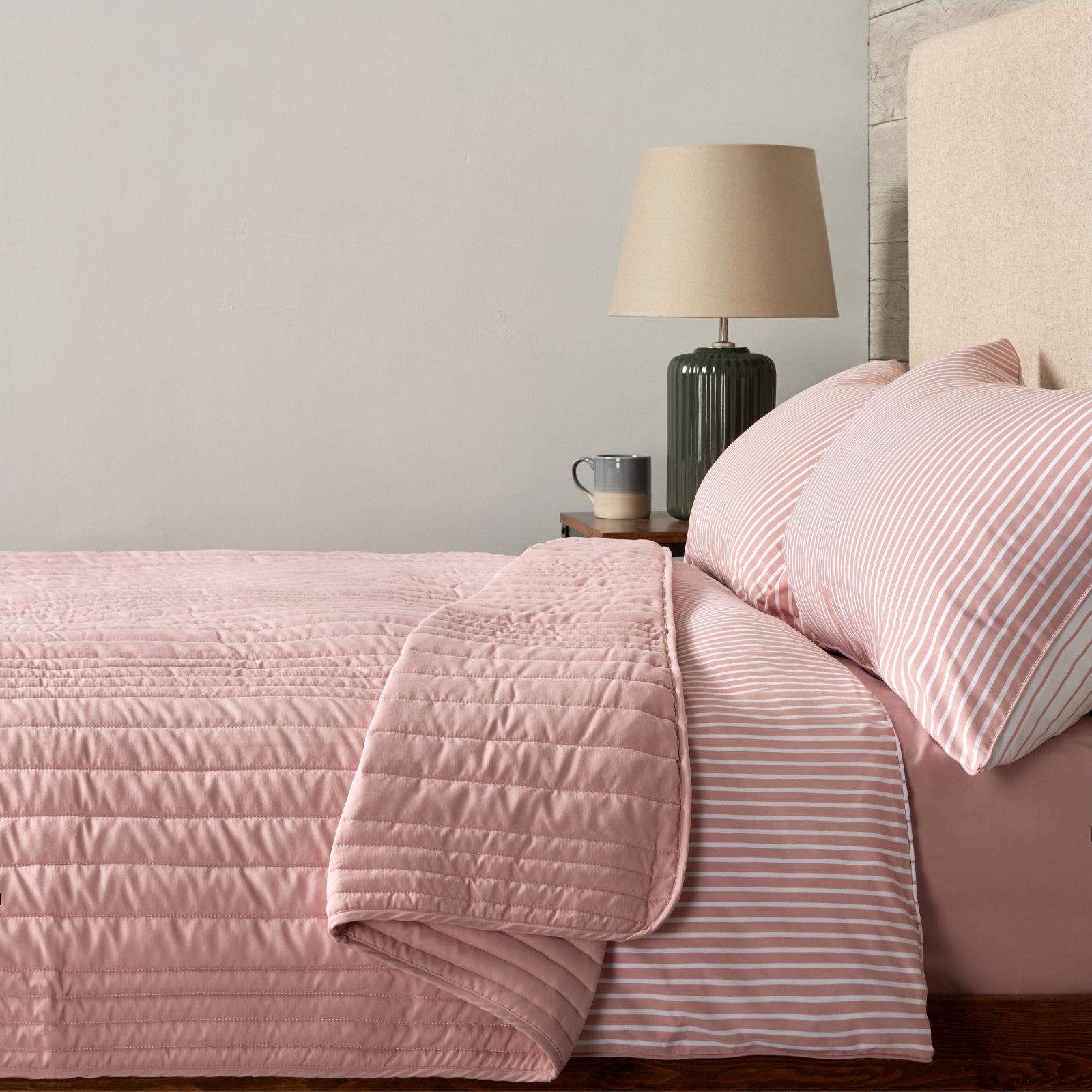 Cozee Home Lightweight Channel Stitch Bedspread