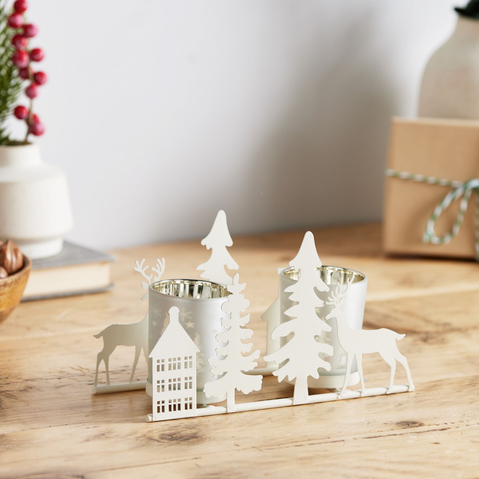 Home Stories 20cm Winter Scene with Candle Holders