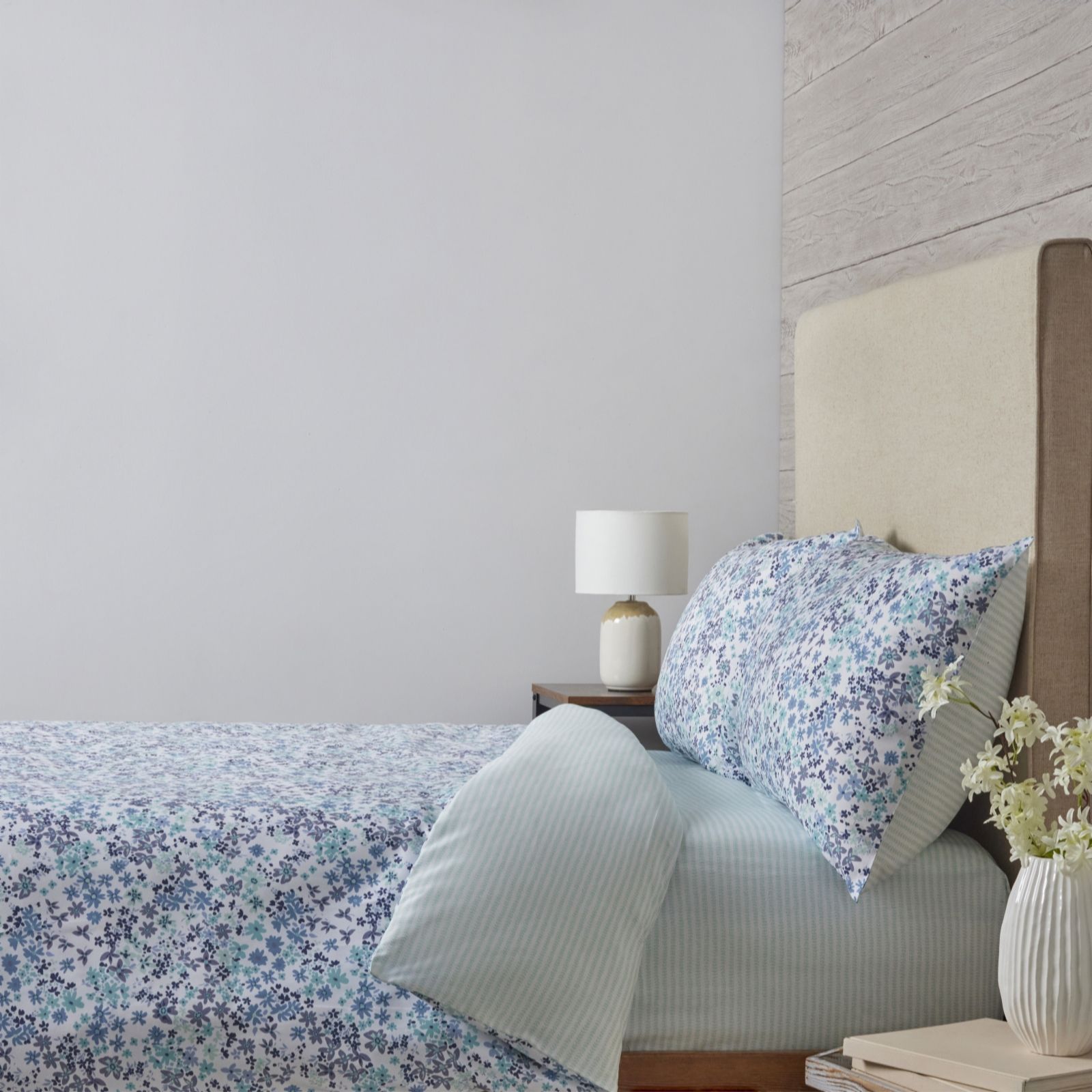 Supersoft by Cozee Home Scandi Floral 4 Piece Duvet Set